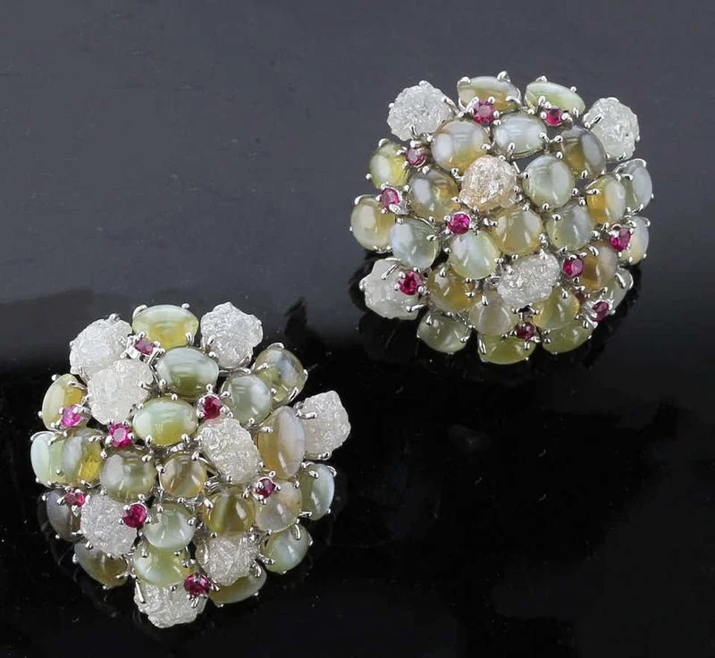 Cat_sEyeChrysoberylEarringswithRoughDiamondsandRubies_18KaratGold_2_800x.jpg