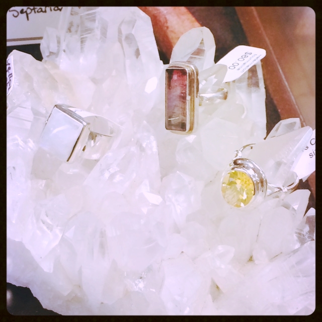 quartz ring display.jpg