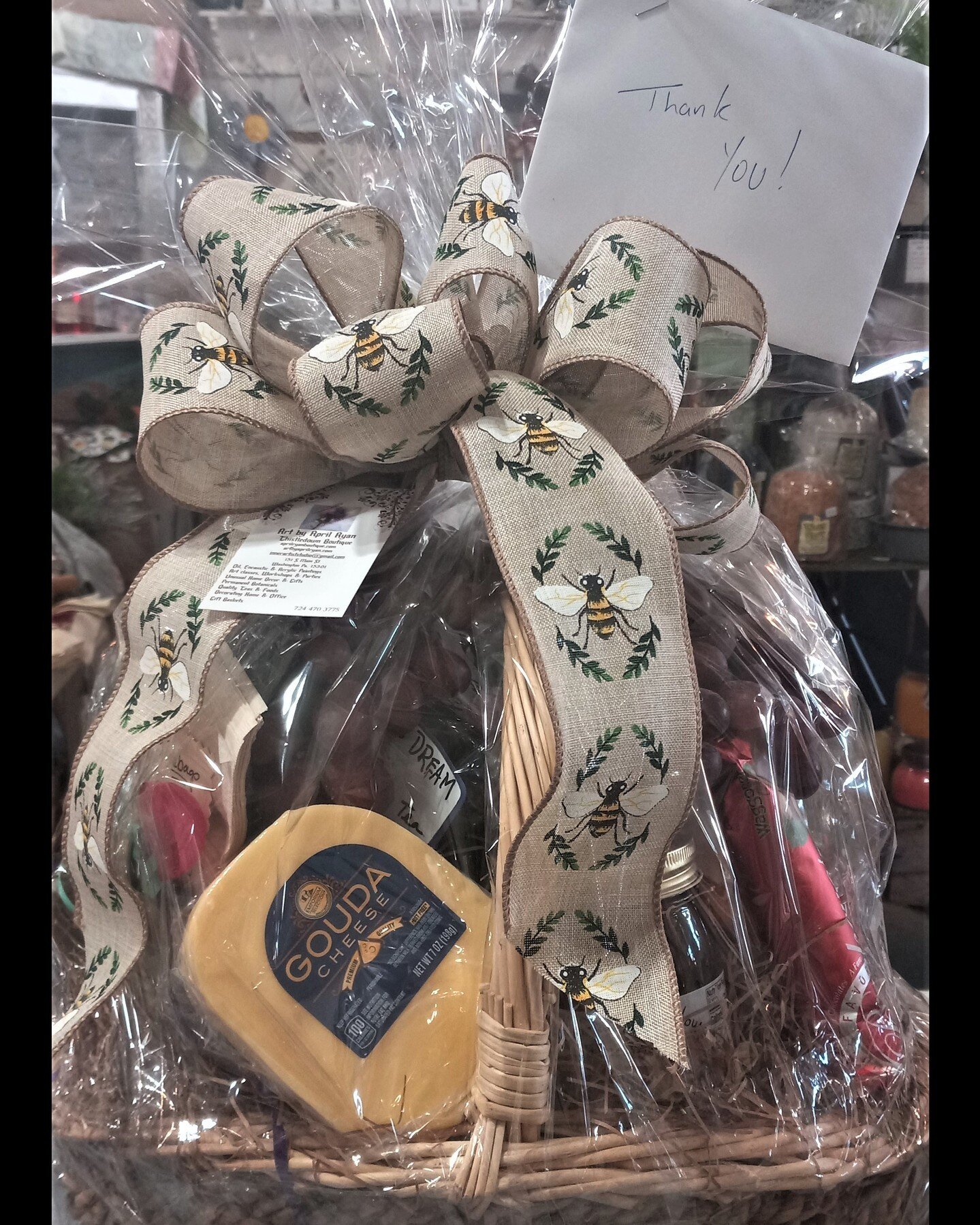 Taking care of the technology needs of small businesses is Tech by Dale's passion.  So too is supporting local businesses and organizations in the Washington, PA area.

I enjoy sending gift baskets from Art by April Ryan
​at Thistledown Boutique to t