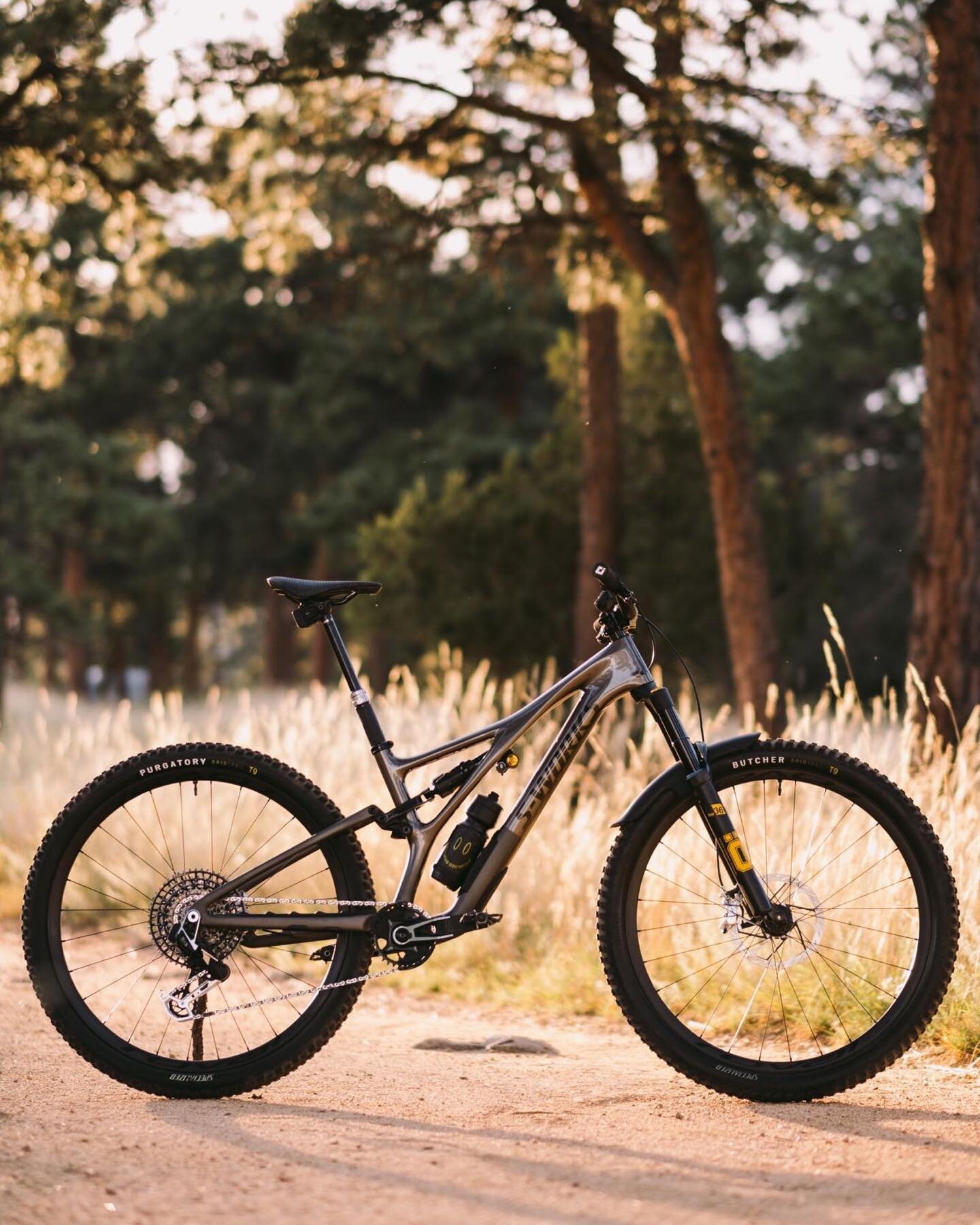 Favorite Tool in The Shed 🛠️

&bull; @iamspecialized_mtb Stumpjumper S3
&bull; @ohlinsusa RFX 36 Fork and TTX 1 Shock
&bull; @odi_mtb Long Neck grips
&bull; Renthal Cockpit 40 x 750 bars and 40mm stem
&bull; @srammtb Transmission and Code Brakes
&bu