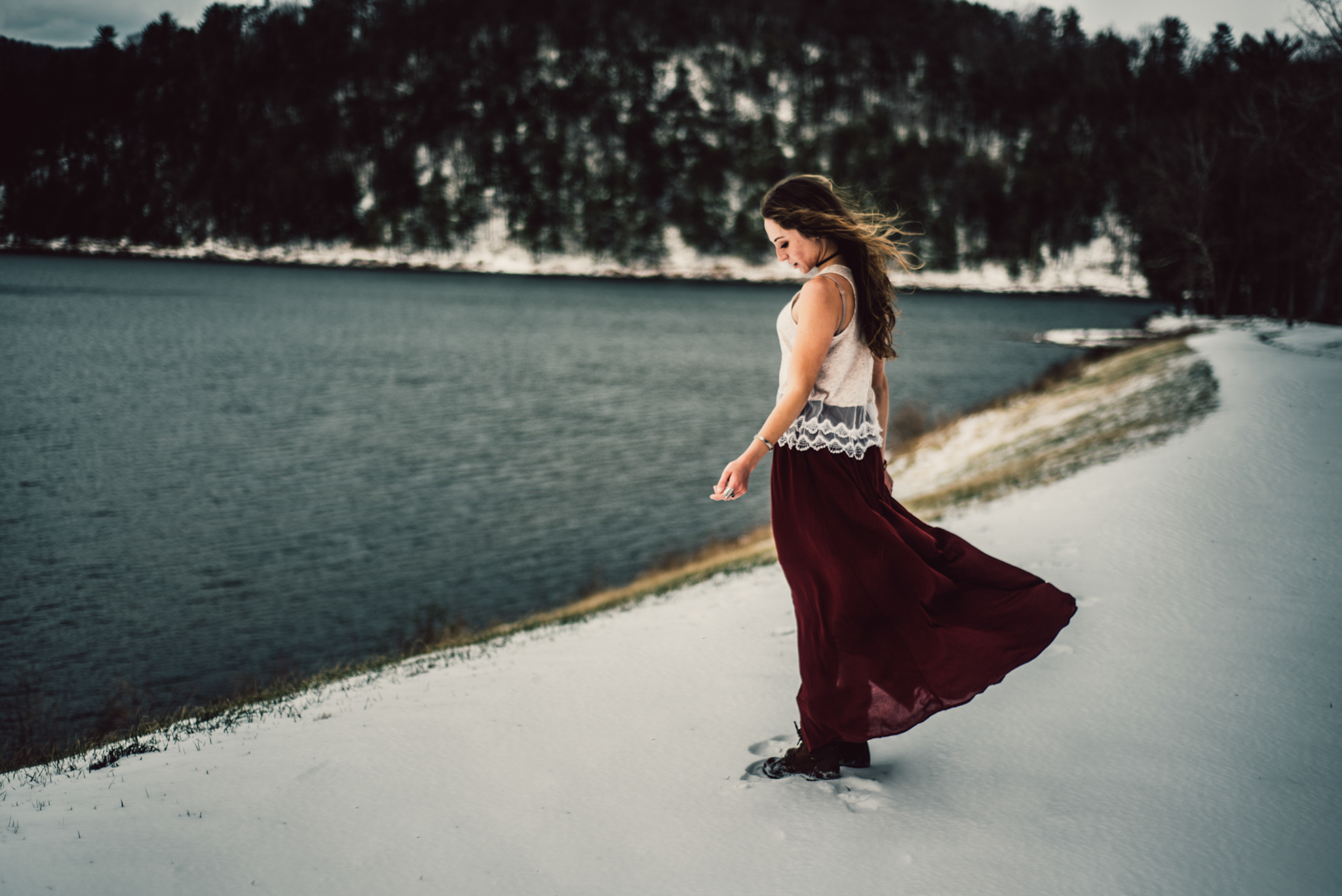 Moody Snowy Portrait Session at Lake Arrowhead in Luray Virginia_19.JPG