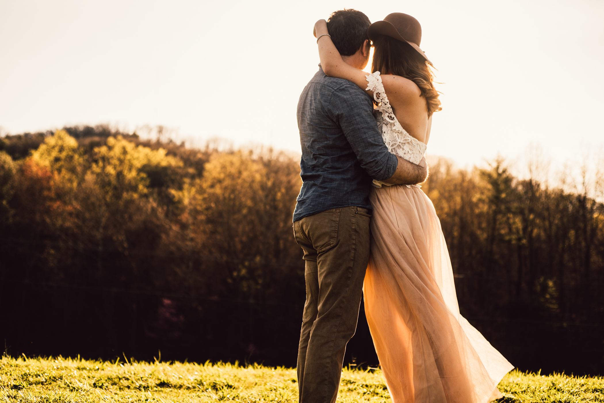 Shenandoah-Valley-National-Park-Adventure-Couple-Portraits-White-Sails-Creative_10.JPG