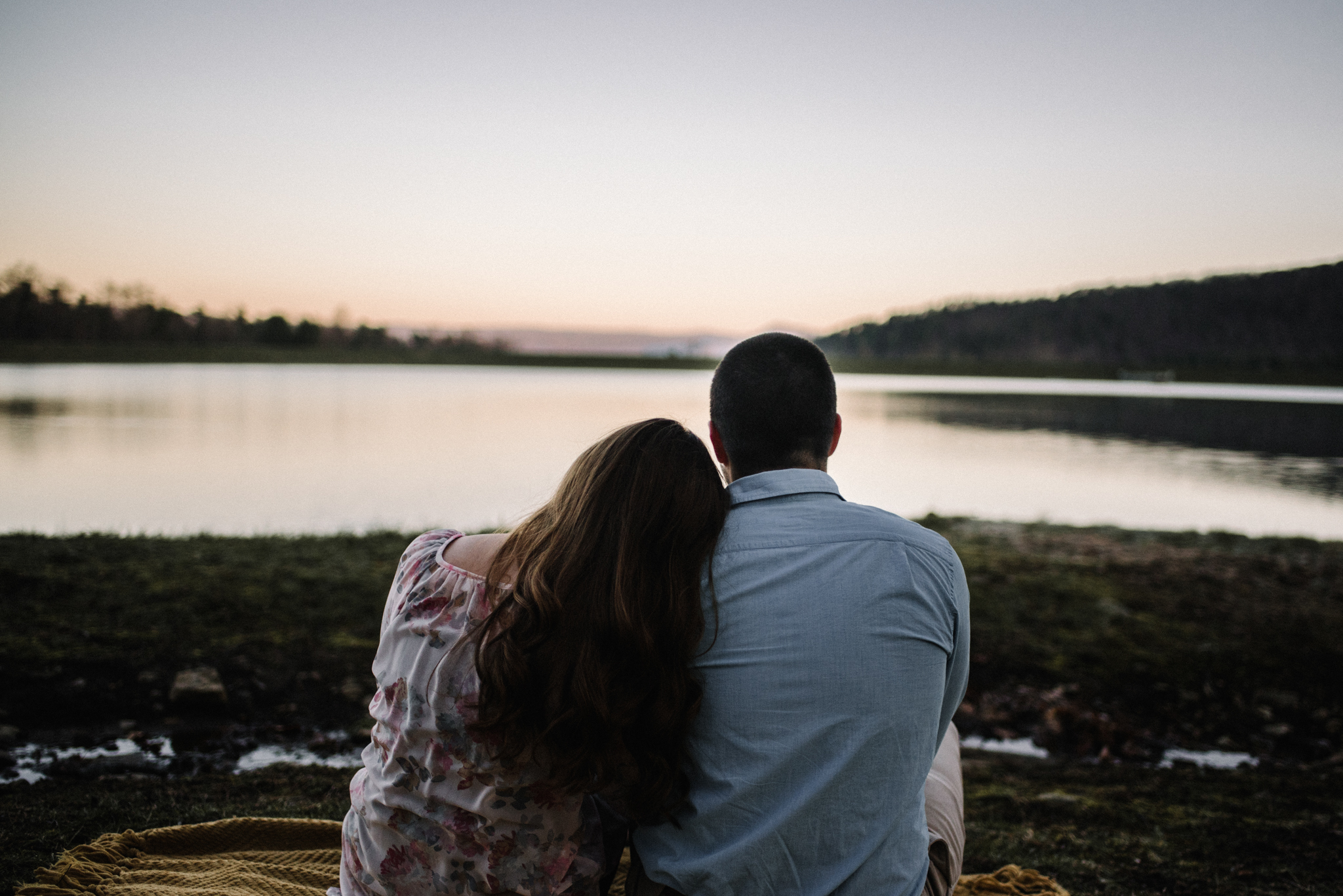 Sunrise Lake Engagement Photos - Early Morning - Couple Photo Shoot - White Sails Adventure Photography_9.JPG