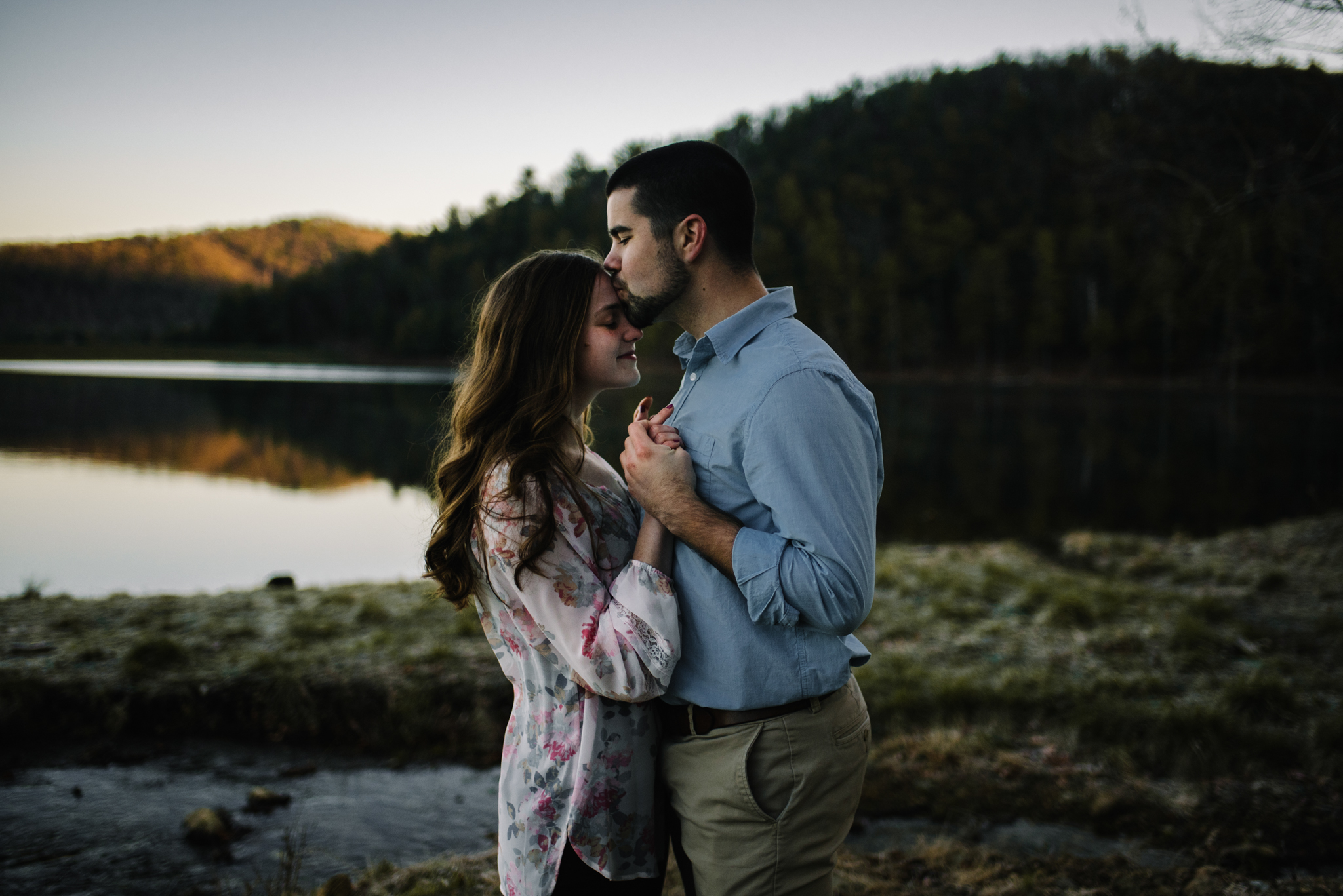 Sunrise Lake Engagement Photos - Early Morning - Couple Photo Shoot - White Sails Adventure Photography_16.JPG