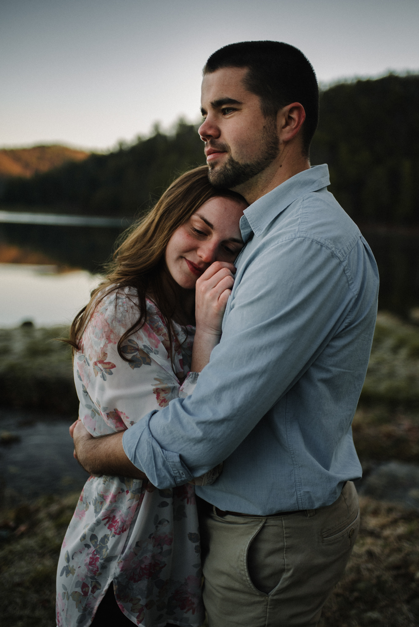 Sunrise Lake Engagement Photos - Early Morning - Couple Photo Shoot - White Sails Adventure Photography_18.JPG