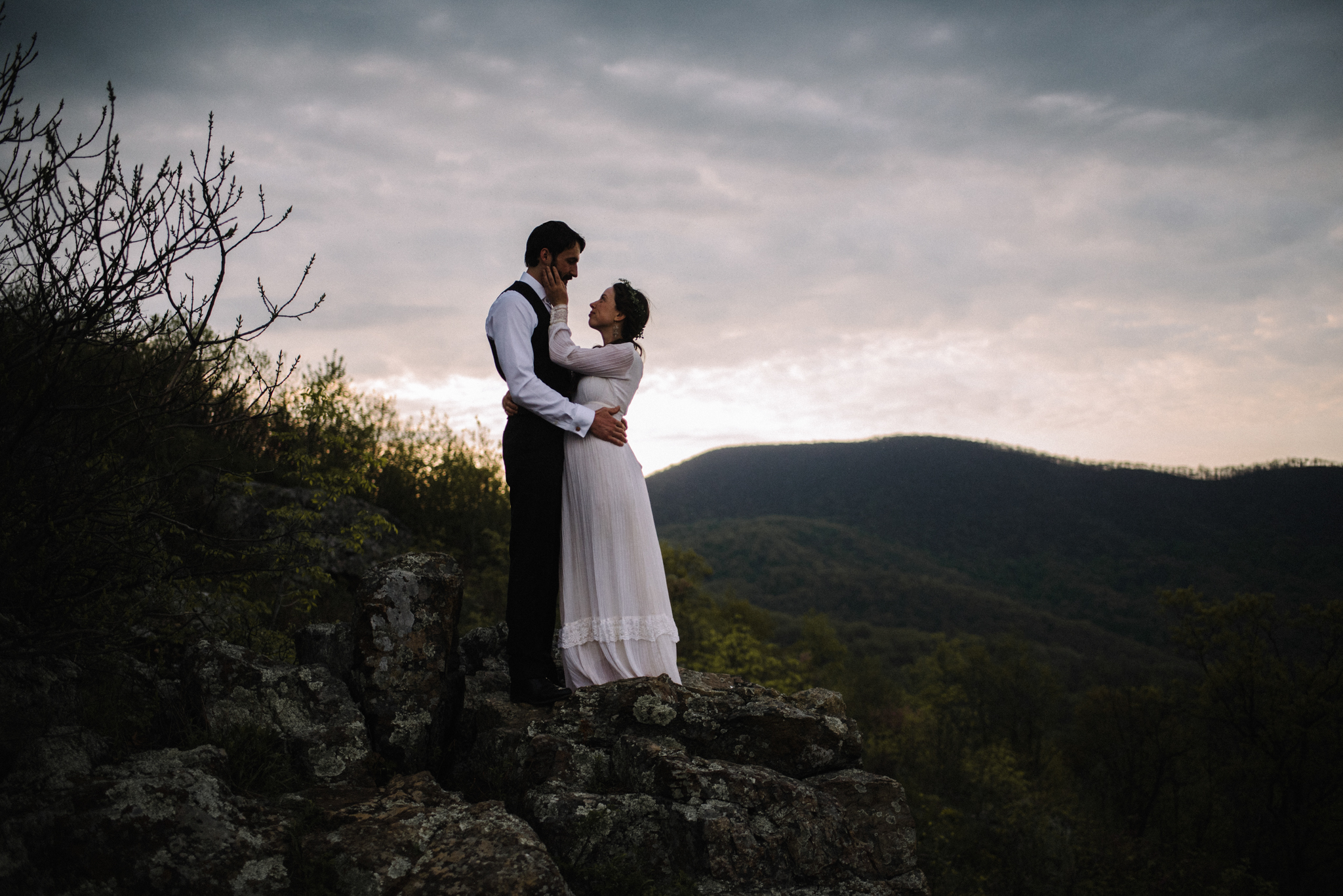 Lisa and Stuart - Post Wedding Couple Portraits - White Sails Creative - Blue Ridge Mountains - Sunrise Shenandoah National Park_45.JPG