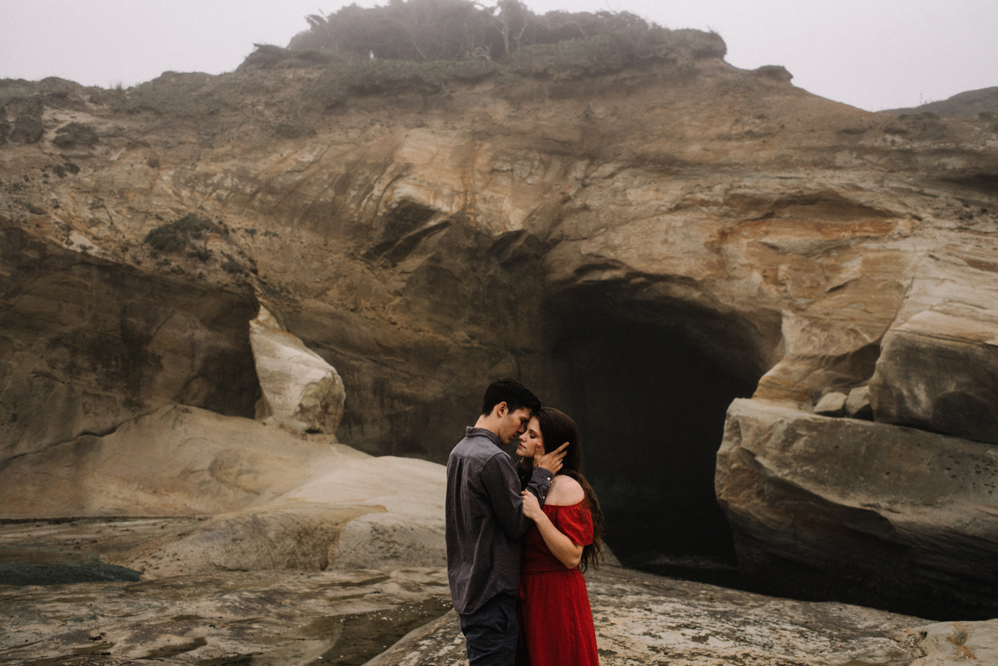 Ruthie and Anthony - Foggy Oregon Coast Couple Adventure Session - White Sails Photography Creative_28.JPG