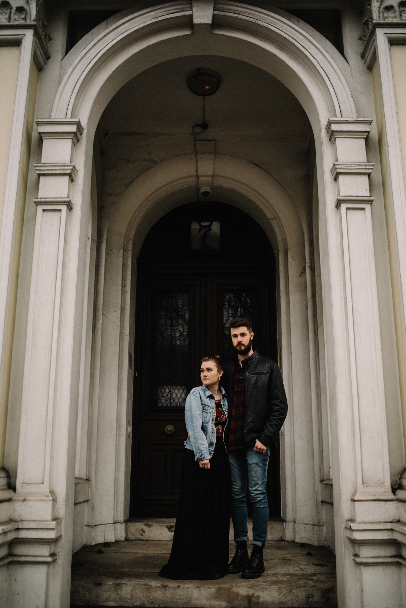 Grace+and+Jack+London+Natural+History+Museum+Couple+Portrait+Session+England_40.jpg