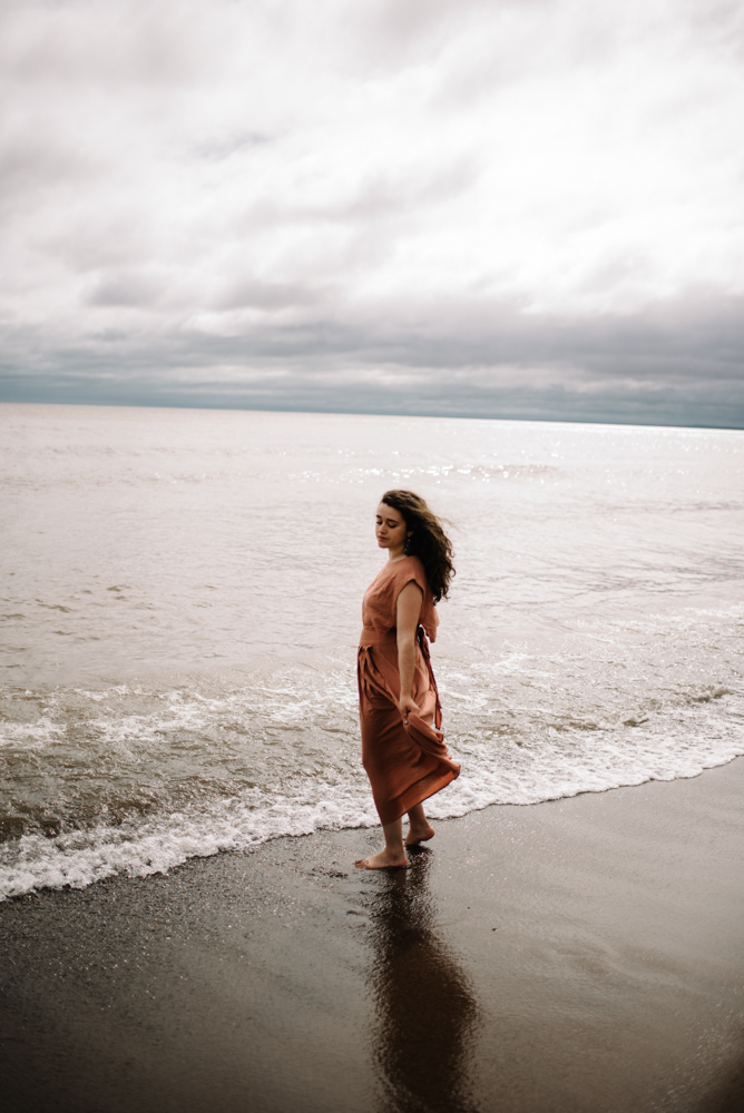 Clare - Lake Superior - North Shore Duluth Minnesota - Stormy Lake Portraits - White Sails Creative Photography_3.JPG