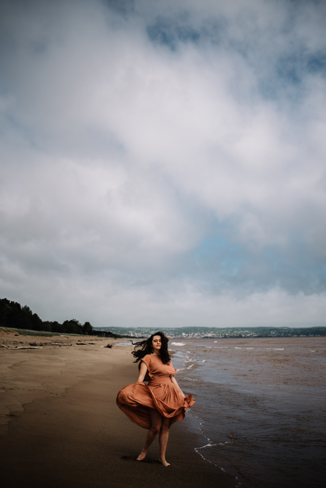 Clare - Lake Superior - North Shore Duluth Minnesota - Stormy Lake Portraits - White Sails Creative Photography_19.JPG