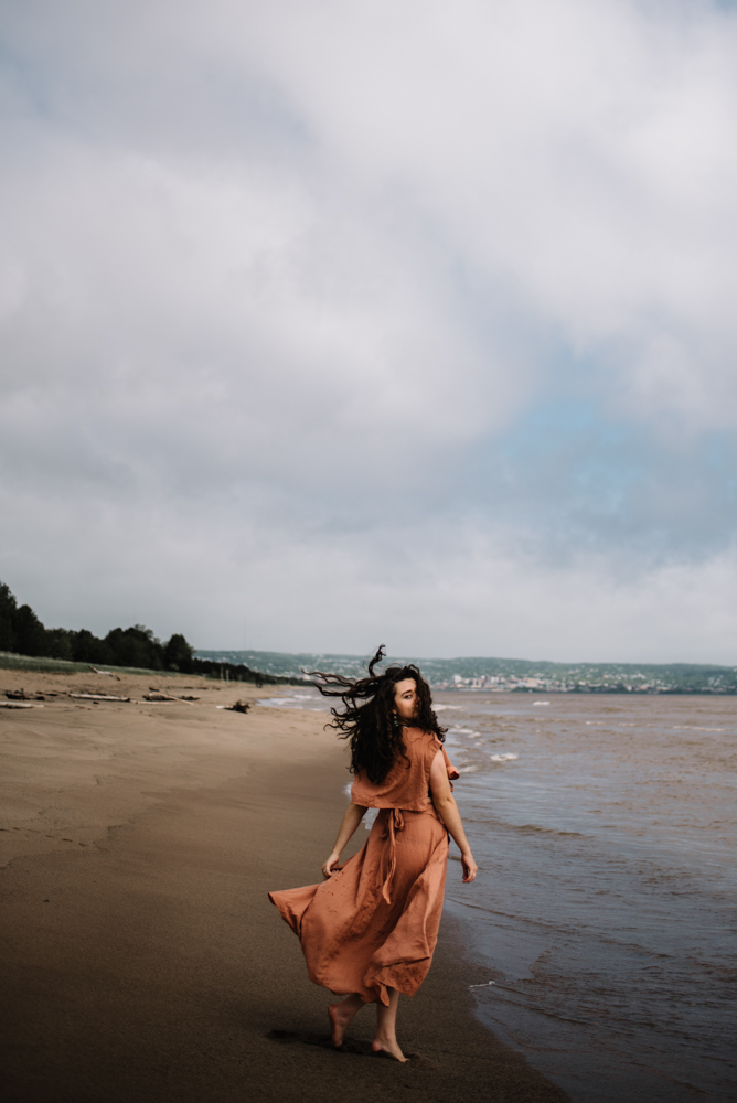 Clare - Lake Superior - North Shore Duluth Minnesota - Stormy Lake Portraits - White Sails Creative Photography_20.JPG