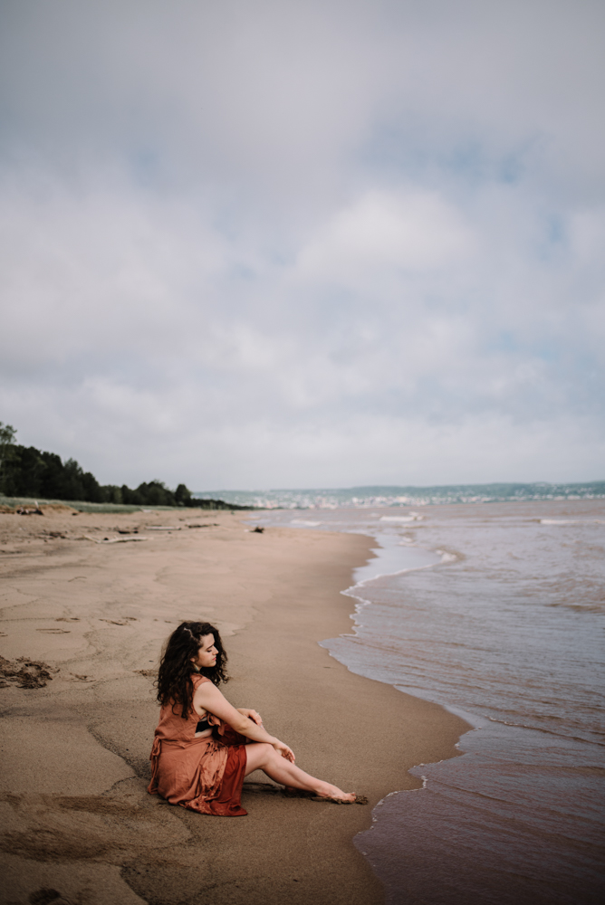 Clare - Lake Superior - North Shore Duluth Minnesota - Stormy Lake Portraits - White Sails Creative Photography_40.JPG