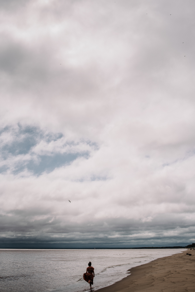 Clare - Lake Superior - North Shore Duluth Minnesota - Stormy Lake Portraits - White Sails Creative Photography_48.JPG