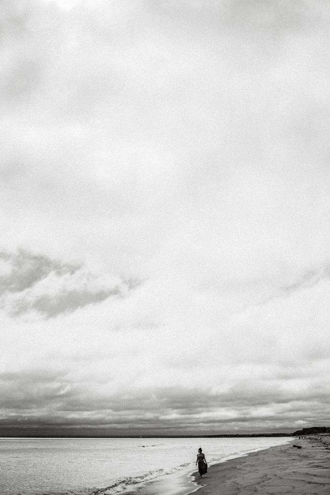 Clare - Lake Superior - North Shore Duluth Minnesota - Stormy Lake Portraits - White Sails Creative Photography_53.JPG