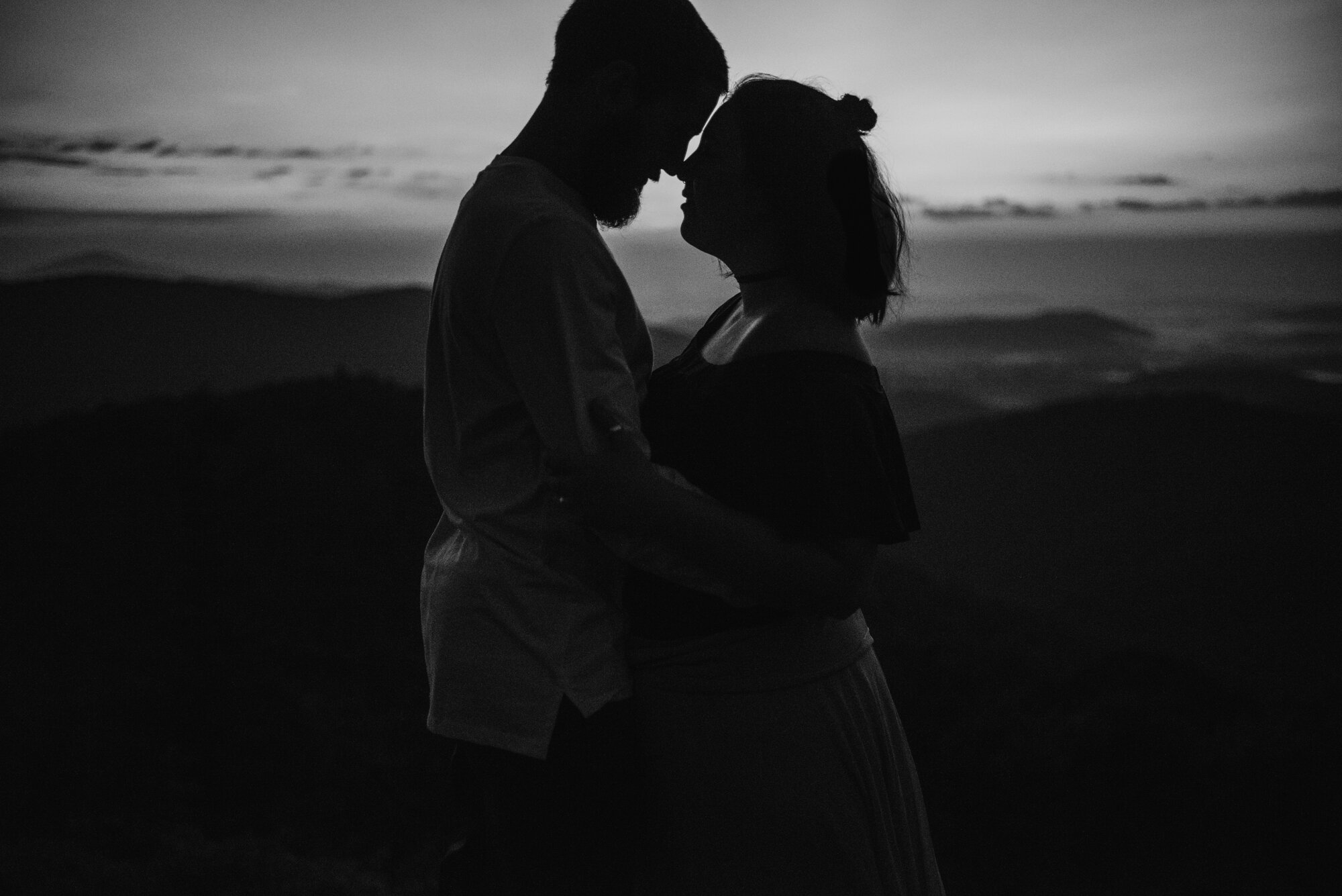 Sunrise Photoshoot - Adventurous Couple Session - Shenandoah National Park Photographer - White Sails Creative _5.jpg