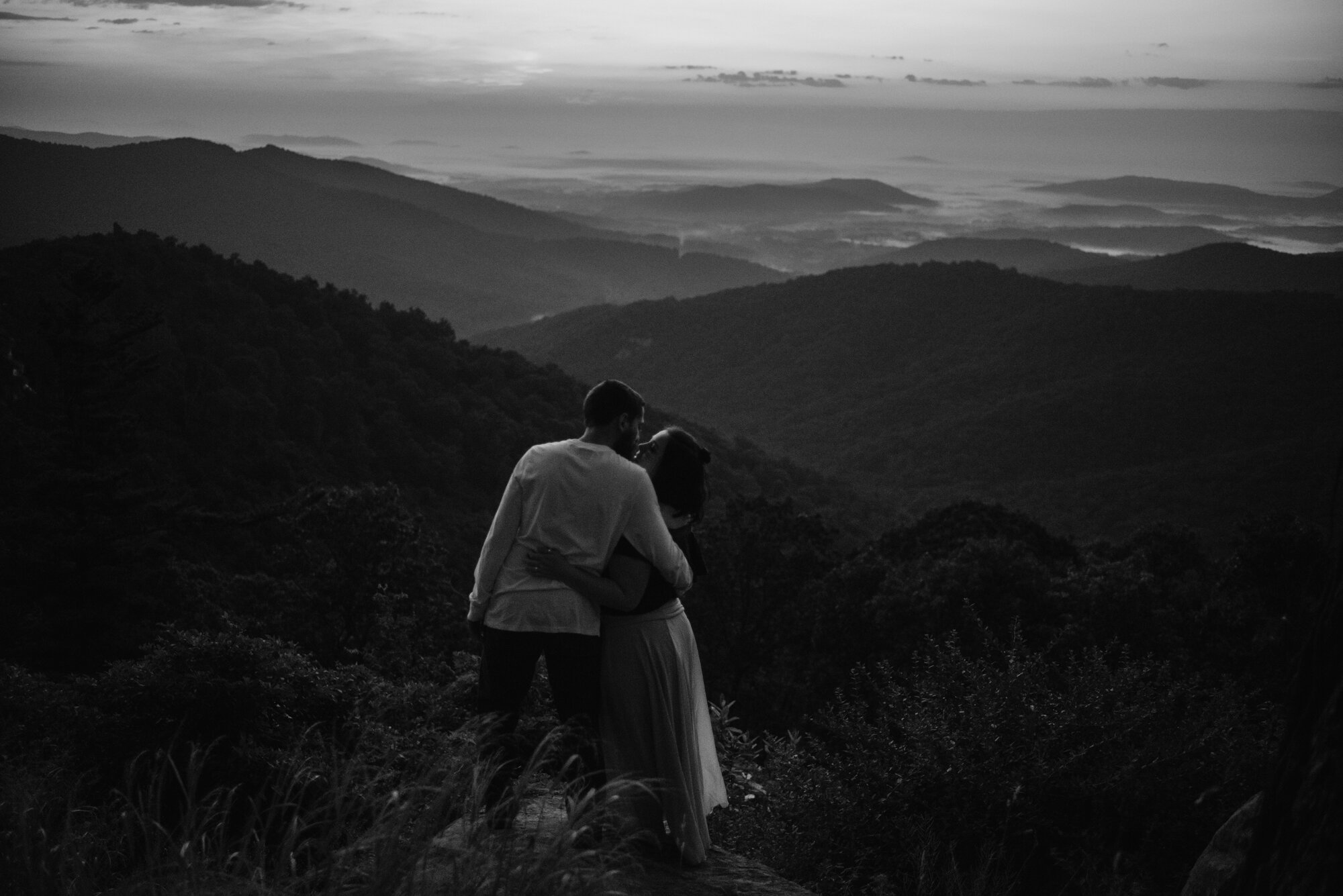 Sunrise Photoshoot - Adventurous Couple Session - Shenandoah National Park Photographer - White Sails Creative _10.jpg