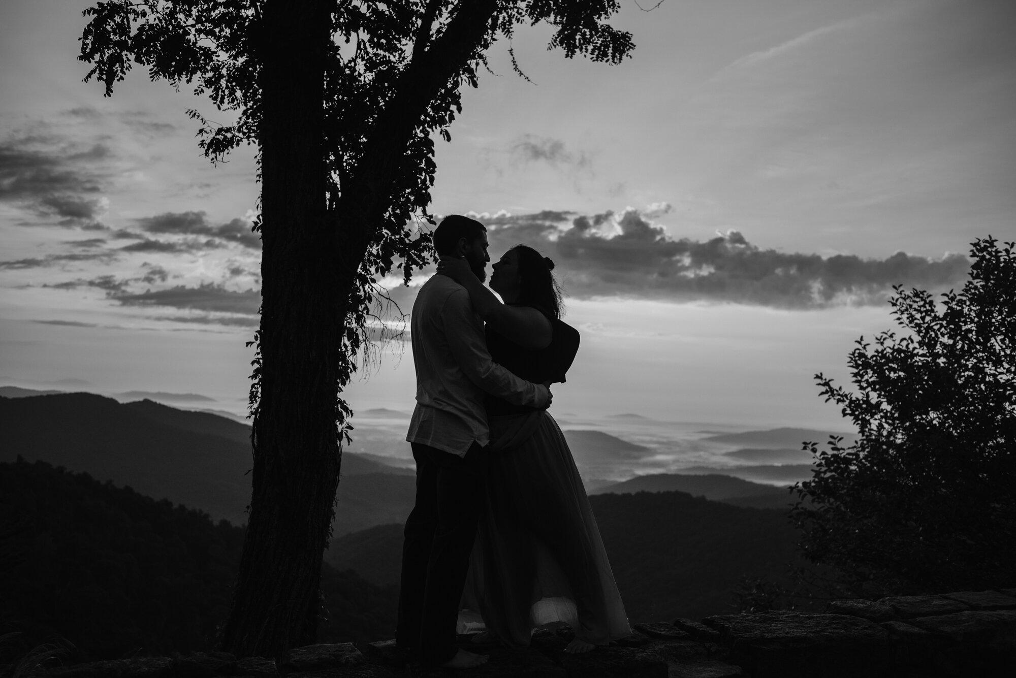 Sunrise Photoshoot - Adventurous Couple Session - Shenandoah National Park Photographer - White Sails Creative _30.jpg