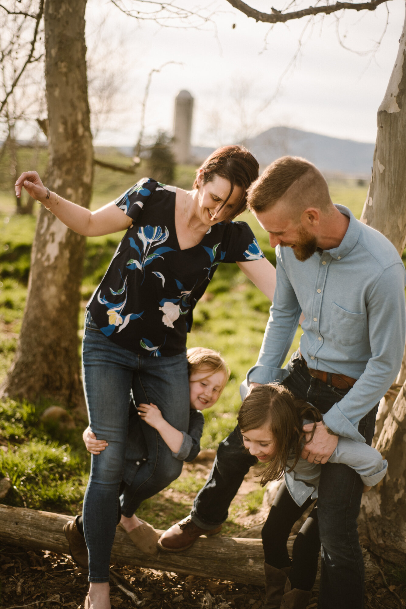 Documentary Family Photography - Virginia Farm House Family Photo Shoot - Mountain Family Photo Shoot - Adventurous Family Photo Shoot_16.jpg