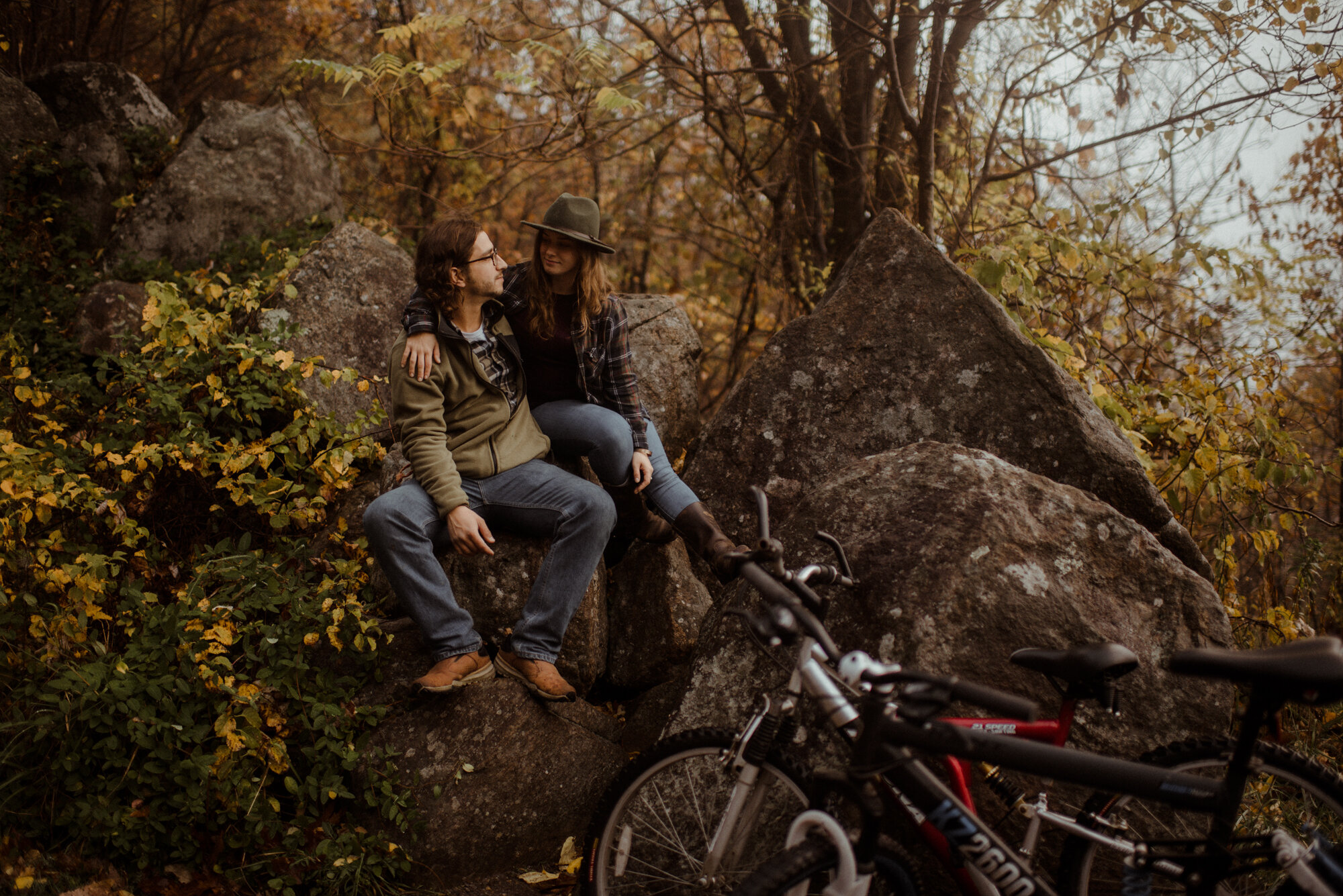 Shenandoah National Park Couple Photo Shoot - Autumn Photo Shoot on the Blue Ridge Parkway - Couple Bicycle Photo Shoot - Foggy Couple Photo Shoot - White Sails Creative_24.jpg