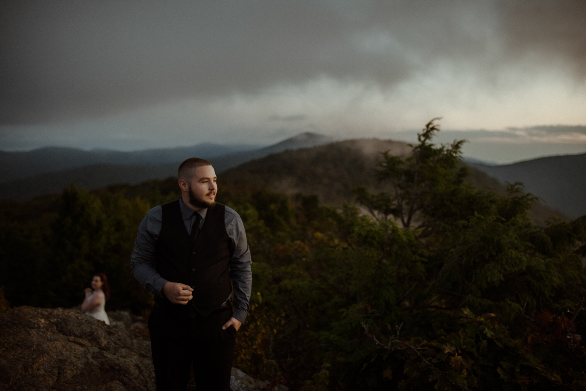 Sunrise hiking elopement - Foggy hiking elopement - virginia waterfall elopement - shenandoah national park elopement - white sails creative_9.jpg