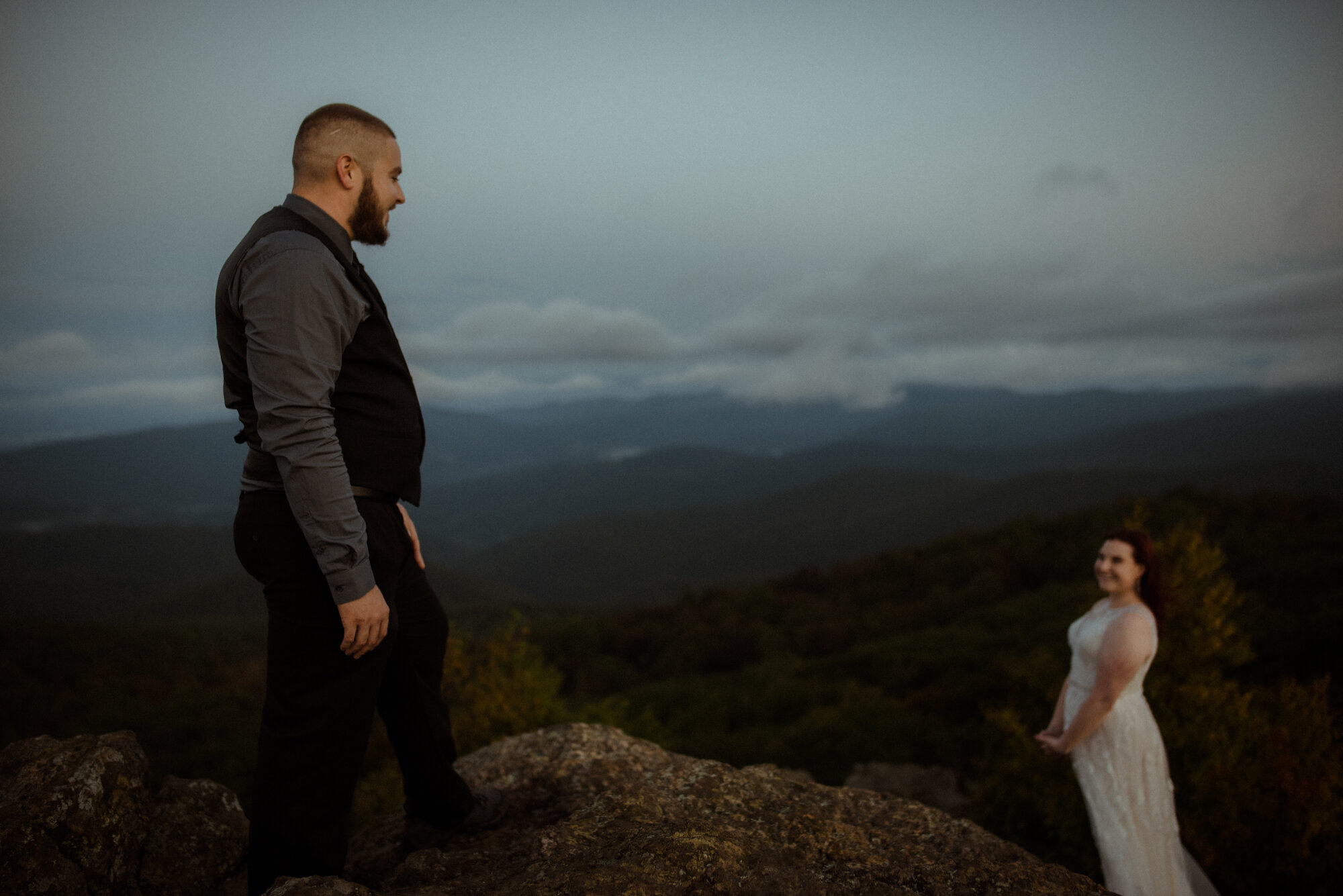 Sunrise hiking elopement - Foggy hiking elopement - virginia waterfall elopement - shenandoah national park elopement - white sails creative_14.jpg