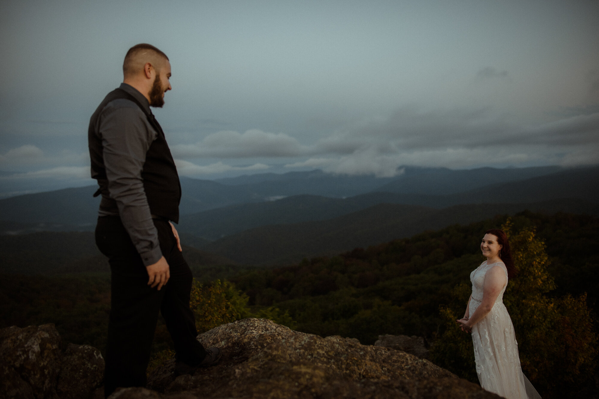 Sunrise hiking elopement - Foggy hiking elopement - virginia waterfall elopement - shenandoah national park elopement - white sails creative_15.jpg