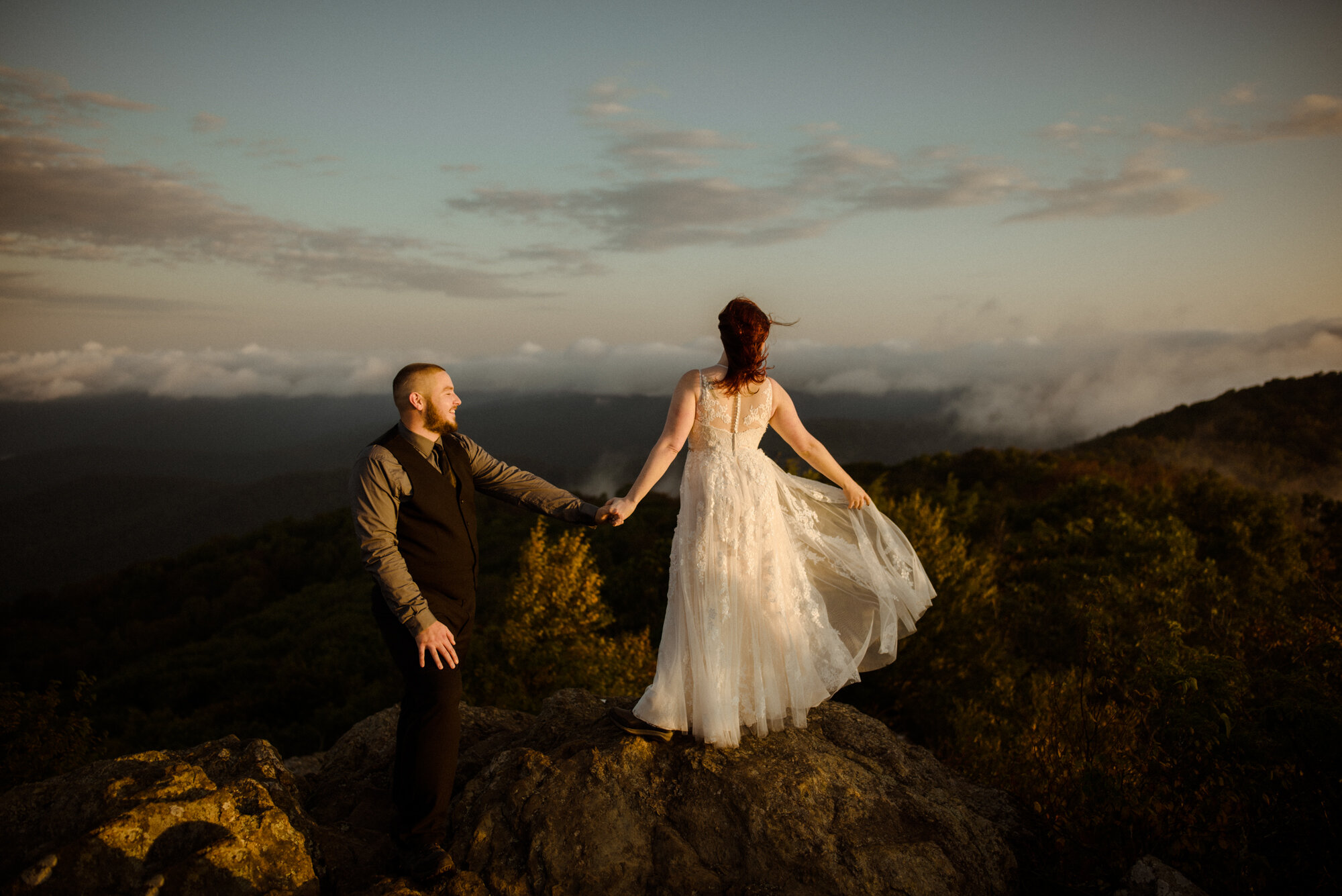 Sunrise hiking elopement - Foggy hiking elopement - virginia waterfall elopement - shenandoah national park elopement - white sails creative_49.jpg