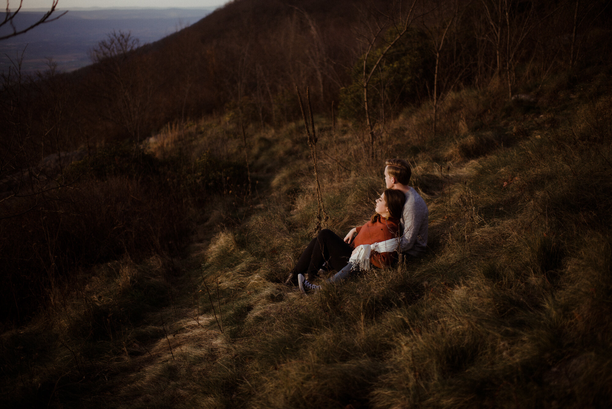 Autumn Engagement Session in Shenandoah National Park - Skyline Drive Couples Photo Shoot - Blue Ridge Parkway Picnic Engagement Session - White Sails Creative_12.jpg