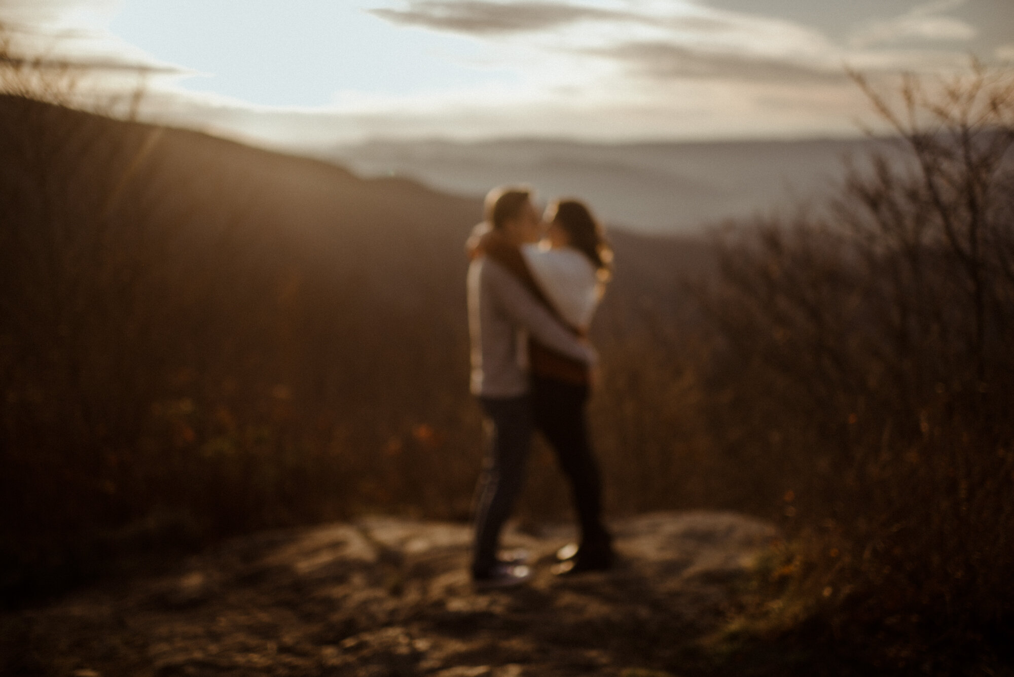 Autumn Engagement Session in Shenandoah National Park - Skyline Drive Couples Photo Shoot - Blue Ridge Parkway Picnic Engagement Session - White Sails Creative_15.jpg