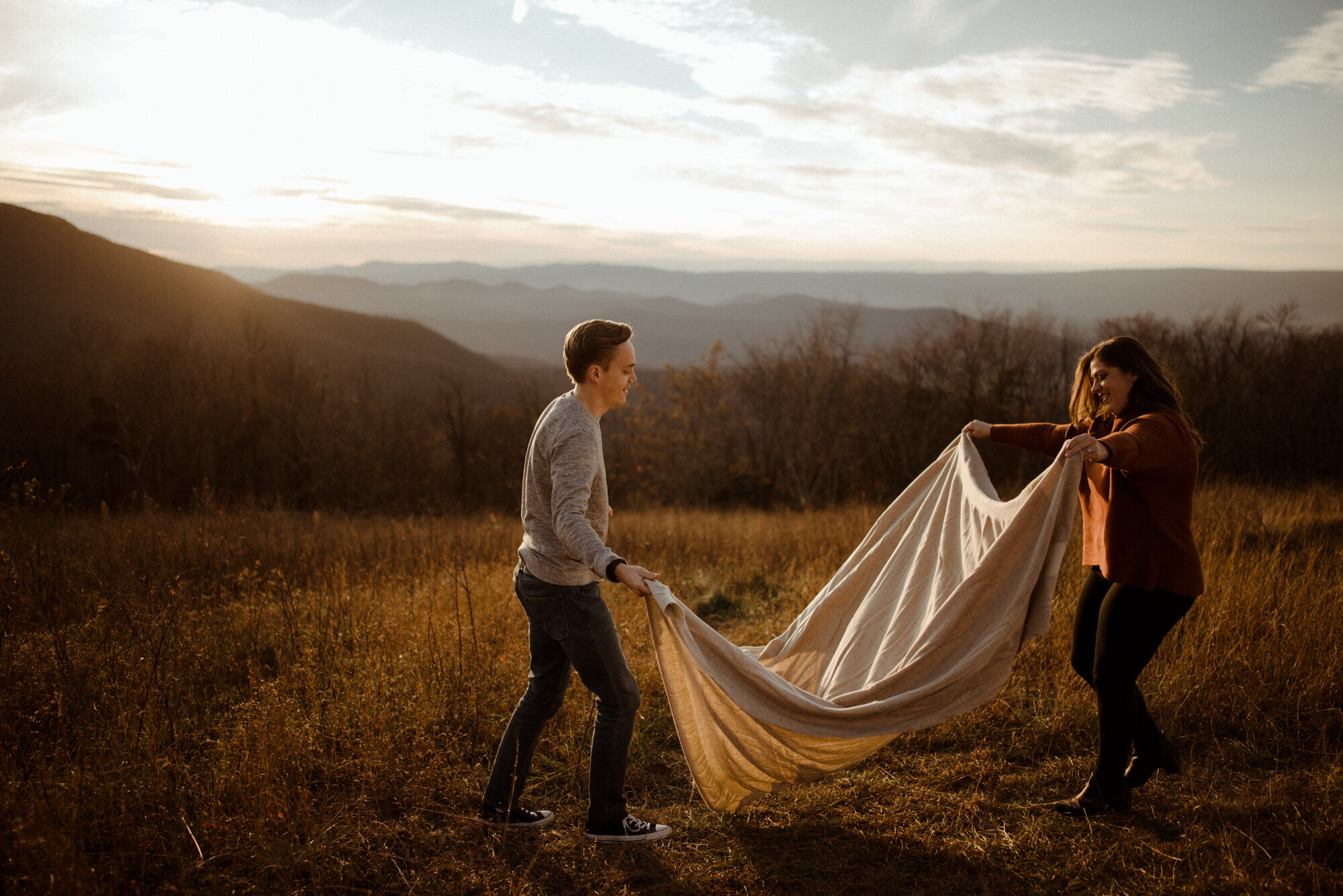 Autumn Engagement Session in Shenandoah National Park - Skyline Drive Couples Photo Shoot - Blue Ridge Parkway Picnic Engagement Session - White Sails Creative_22.jpg