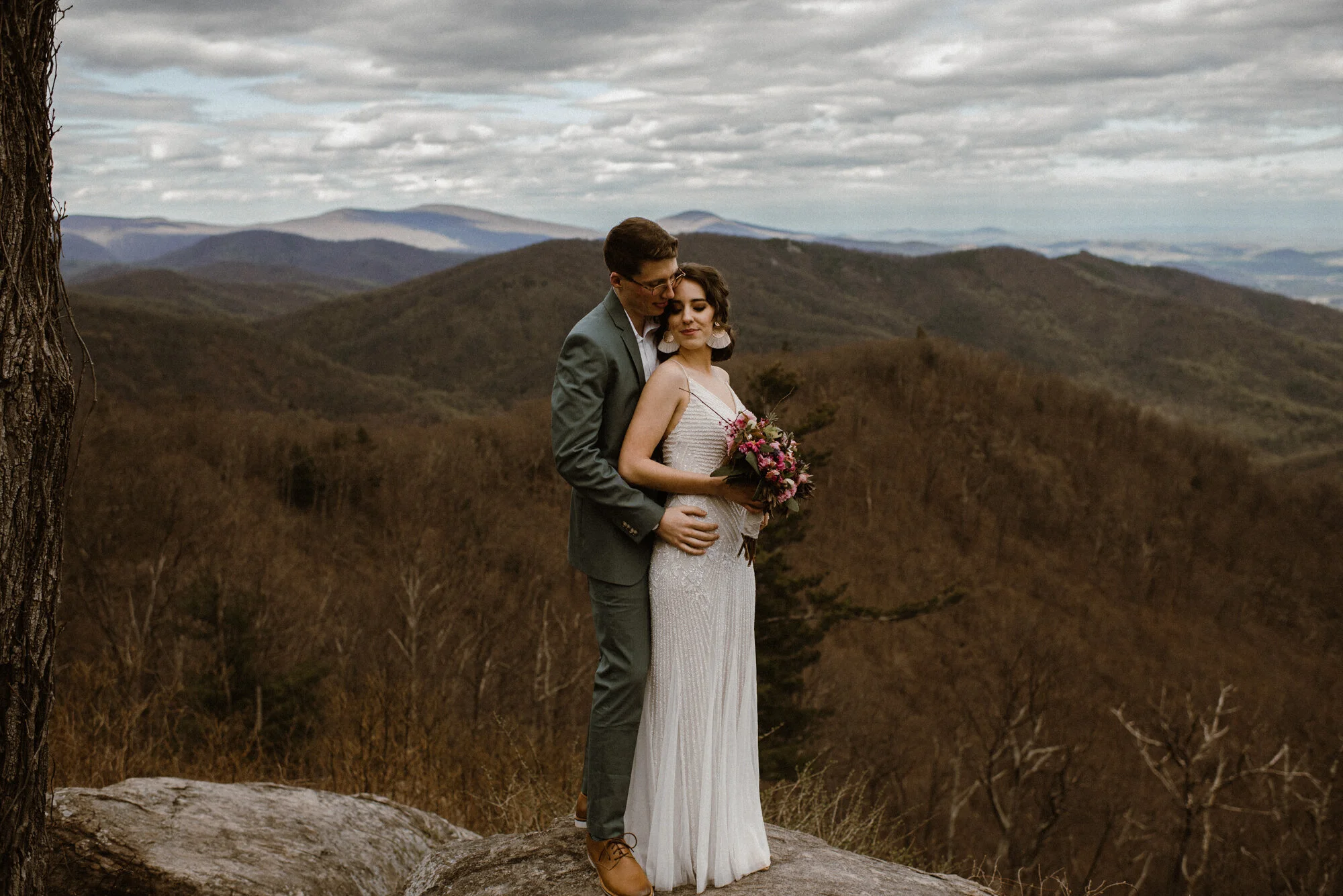 Elopement+during+Covid-19+-+Eloping+during+Coronavirus+-+Shenandoah+National+Park+Elopement+-+Blue+Ridge+Mountain+Virginia+Wedding+-+How+to+Elope+in+Shenandoah+National+Park+-+Mountain+Wedding+Ideas_53.jpg