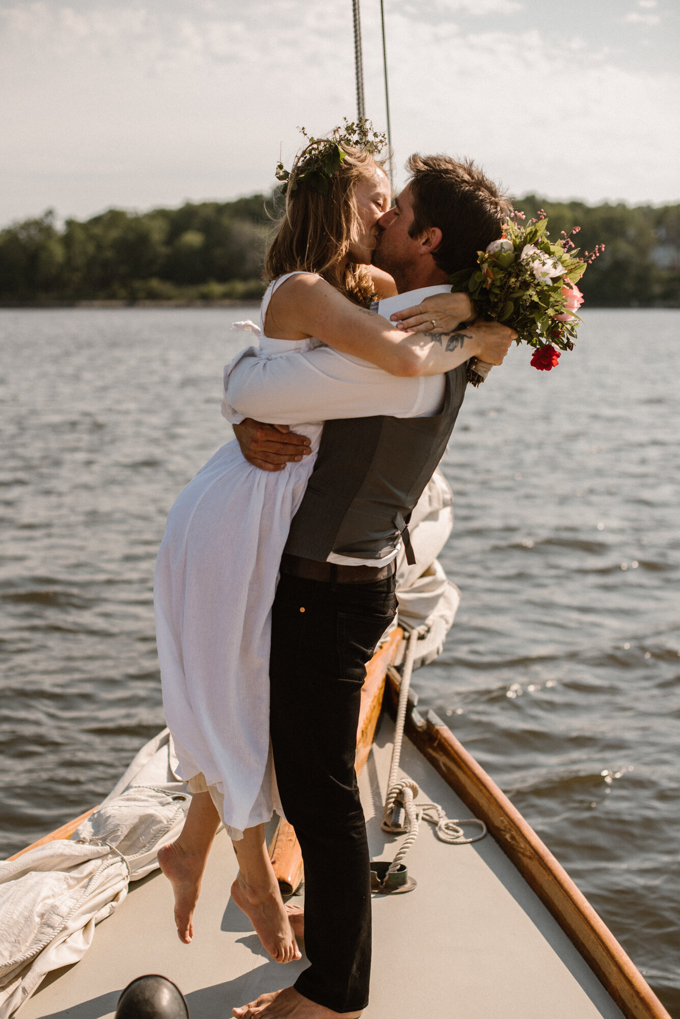 Sailboat Wedding in Annapolis Maryland - Sailboat Elopement - Maryland Adventure Elopement - White Sails Creative_60.jpg