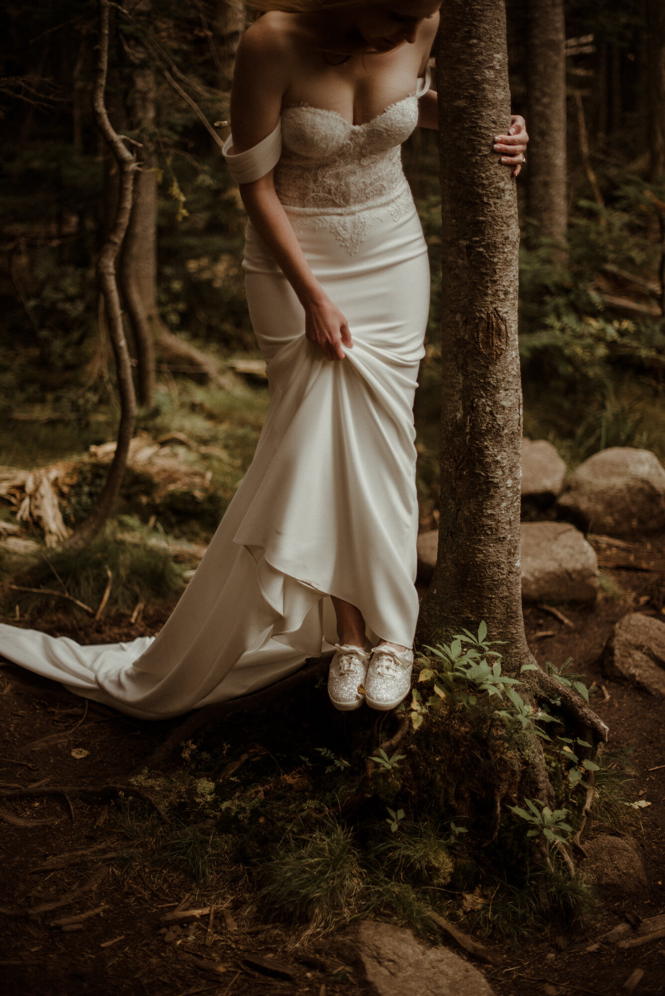 Autumn Elopement in New Hampshire - Backyard Wedding during COVID and Sunrise Hike in Wedding Dress - White Sails Creative_125.jpg