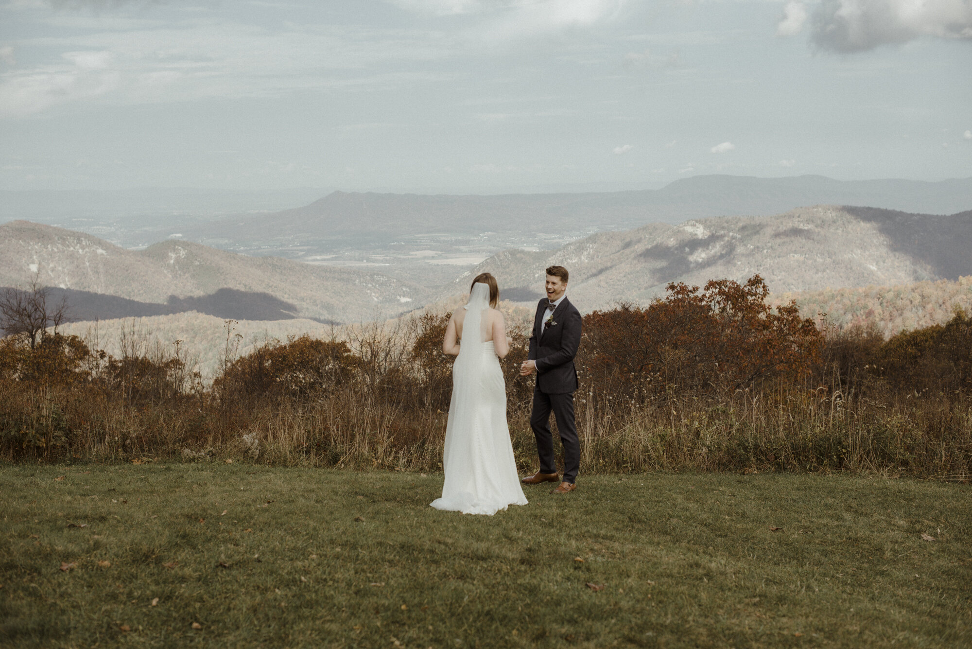 Autumn Elopement on Shenandoah National Park - Glamorous Elopement in the Blue Ridge Mountains - Picnic Elopement Inspiration_3.jpg