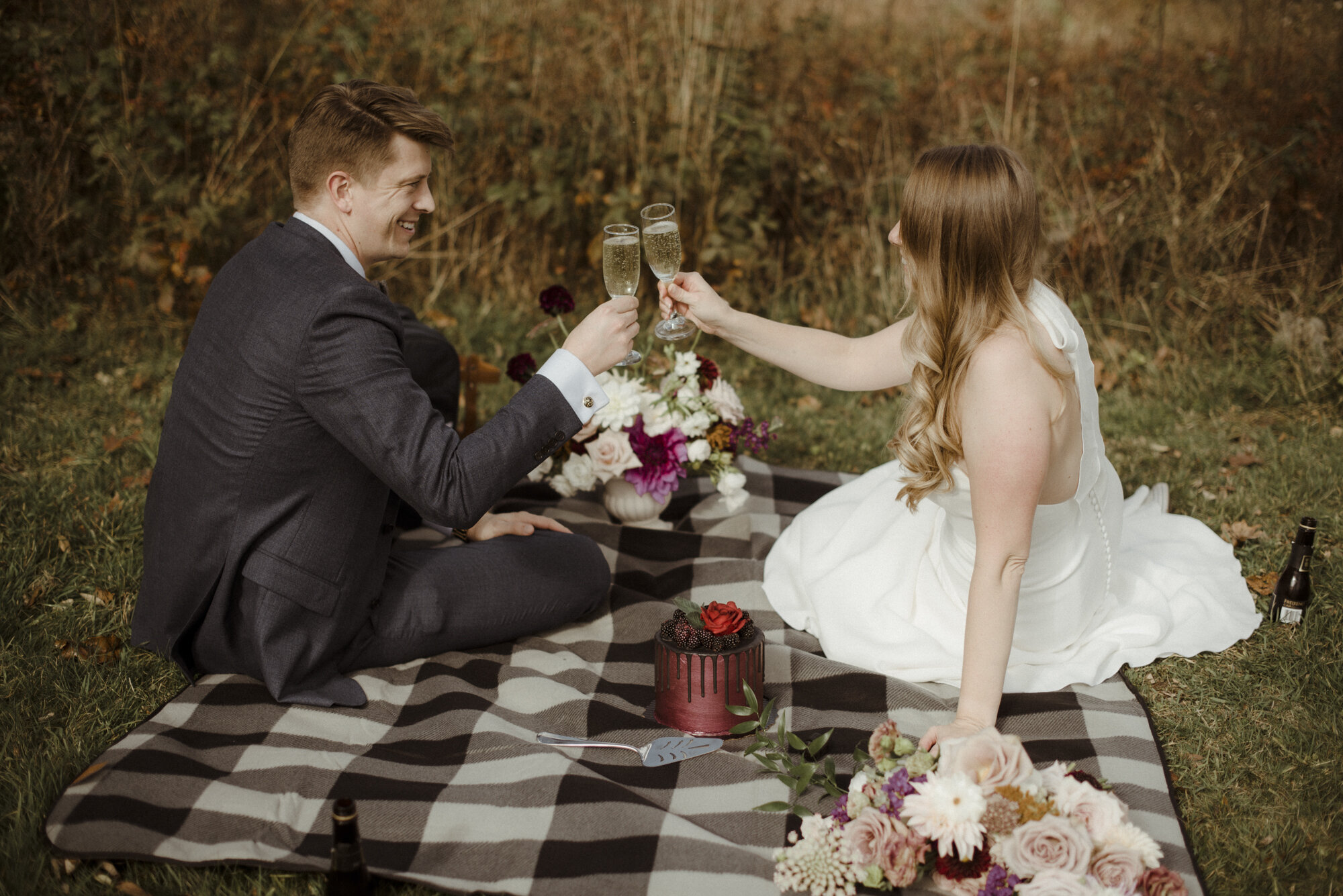 Autumn Elopement on Shenandoah National Park - Glamorous Elopement in the Blue Ridge Mountains - Picnic Elopement Inspiration_26.jpg