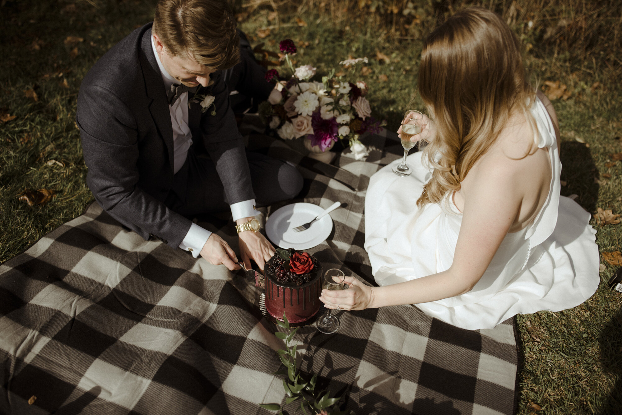 Autumn Elopement on Shenandoah National Park - Glamorous Elopement in the Blue Ridge Mountains - Picnic Elopement Inspiration_29.jpg