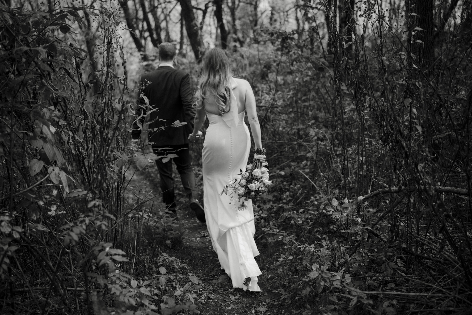 Autumn Elopement on Shenandoah National Park - Glamorous Elopement in the Blue Ridge Mountains - Picnic Elopement Inspiration_38.jpg