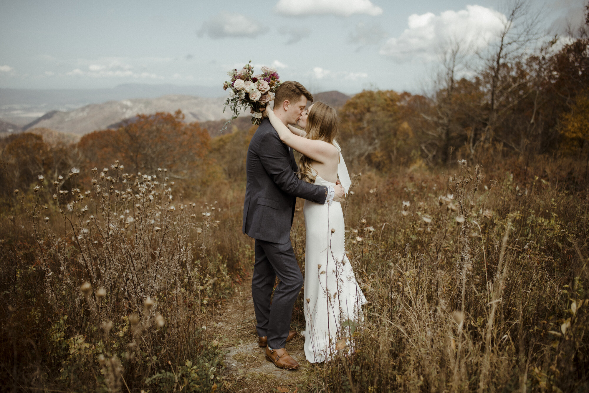 Autumn Elopement on Shenandoah National Park - Glamorous Elopement in the Blue Ridge Mountains - Picnic Elopement Inspiration_40.jpg