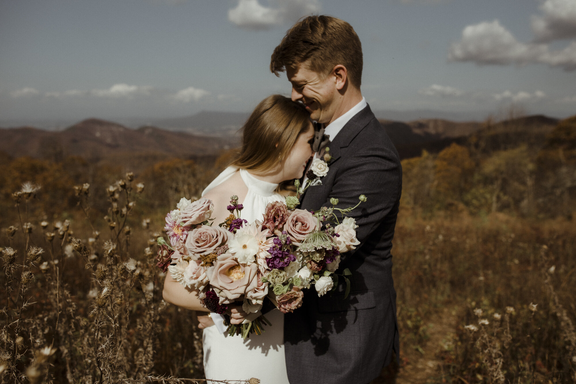 Autumn Elopement on Shenandoah National Park - Glamorous Elopement in the Blue Ridge Mountains - Picnic Elopement Inspiration_47.jpg