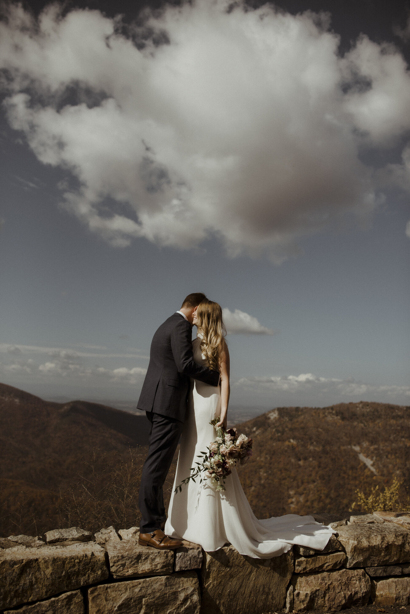 Autumn Elopement on Shenandoah National Park - Glamorous Elopement in the Blue Ridge Mountains - Picnic Elopement Inspiration_53.jpg