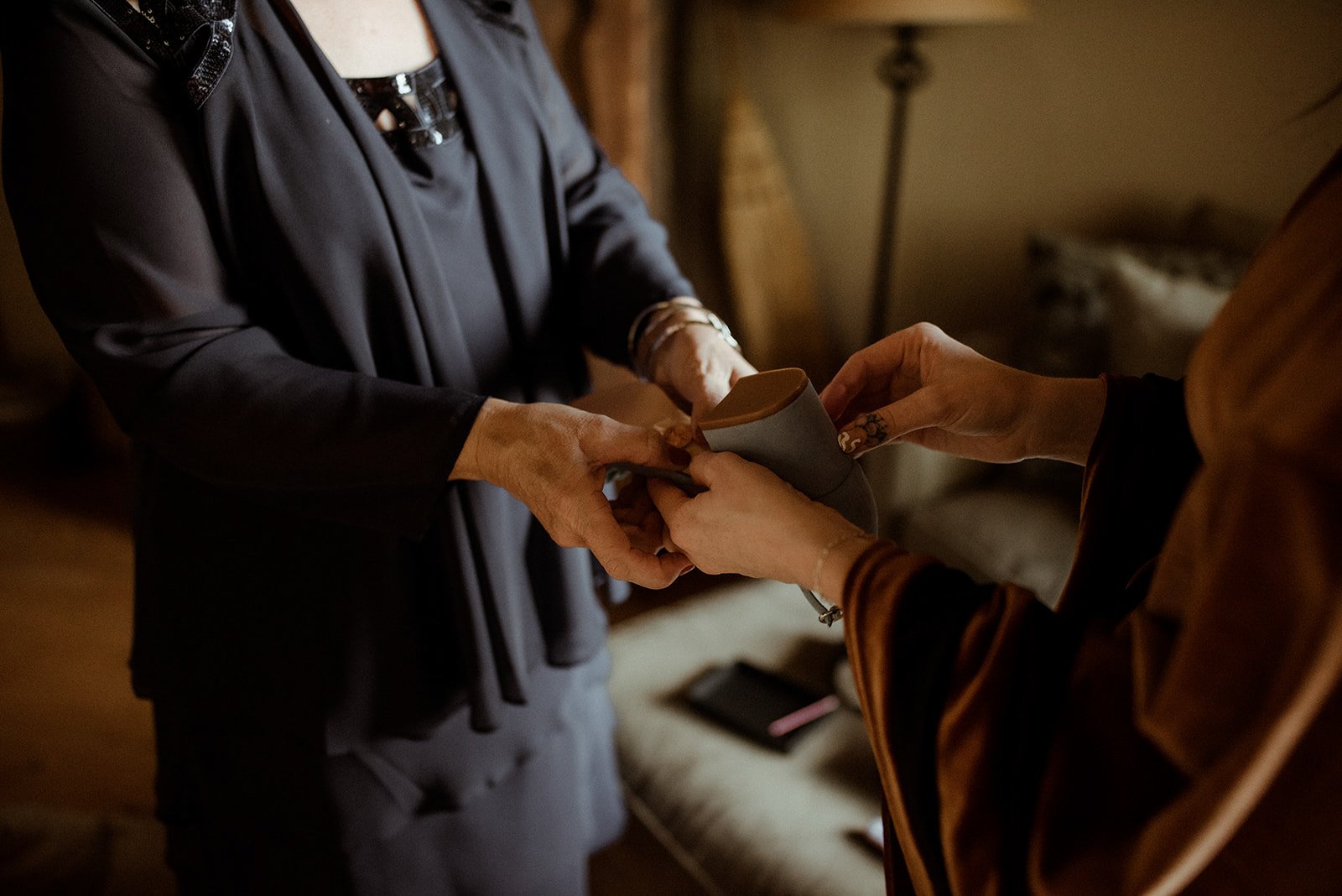 Intimate Airbnb Wedding in Virginia Mountains - Blue Ridge Wedding - White Sails Creative_3.jpg