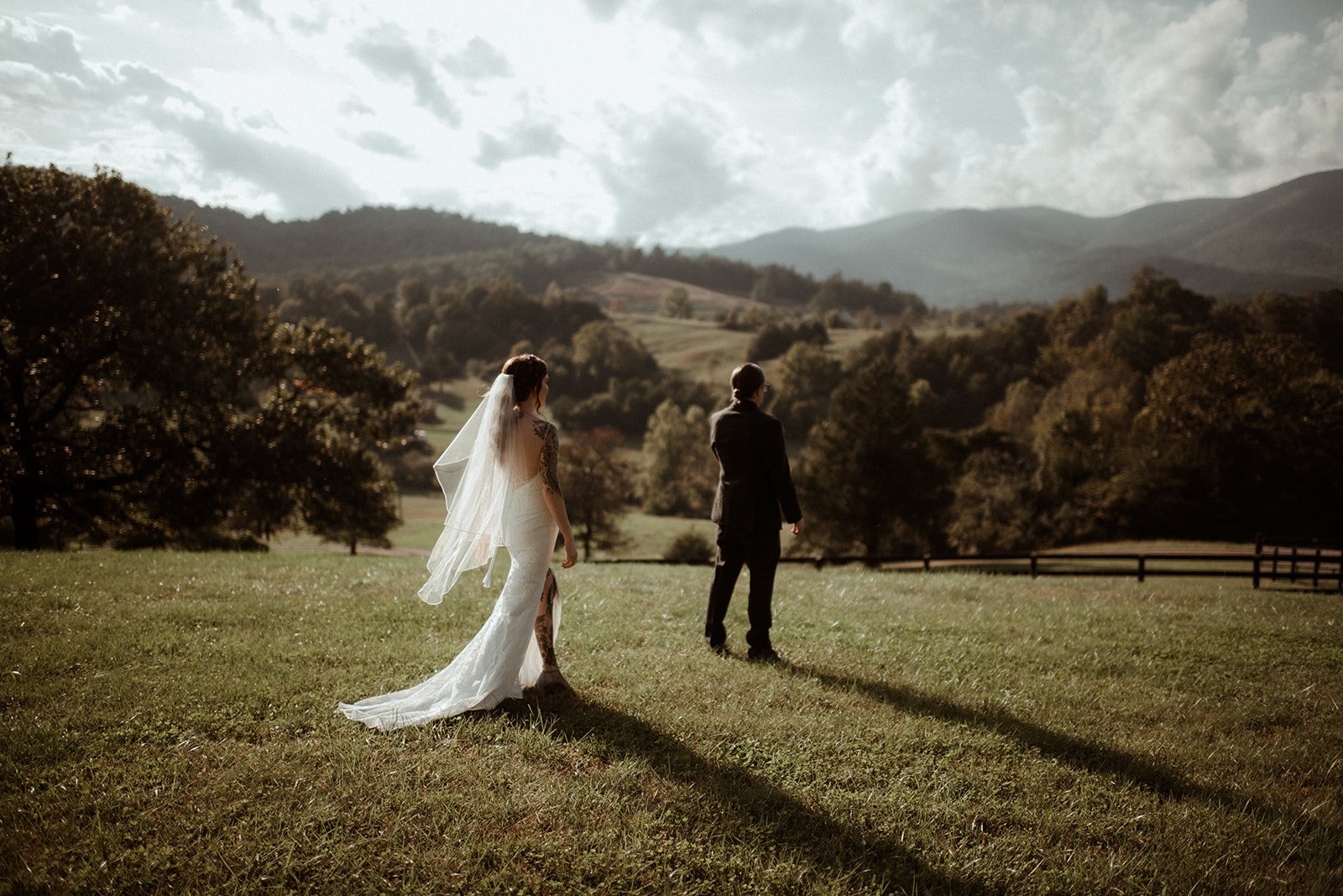 Intimate Airbnb Wedding in Virginia Mountains - Blue Ridge Wedding - White Sails Creative_25.jpg