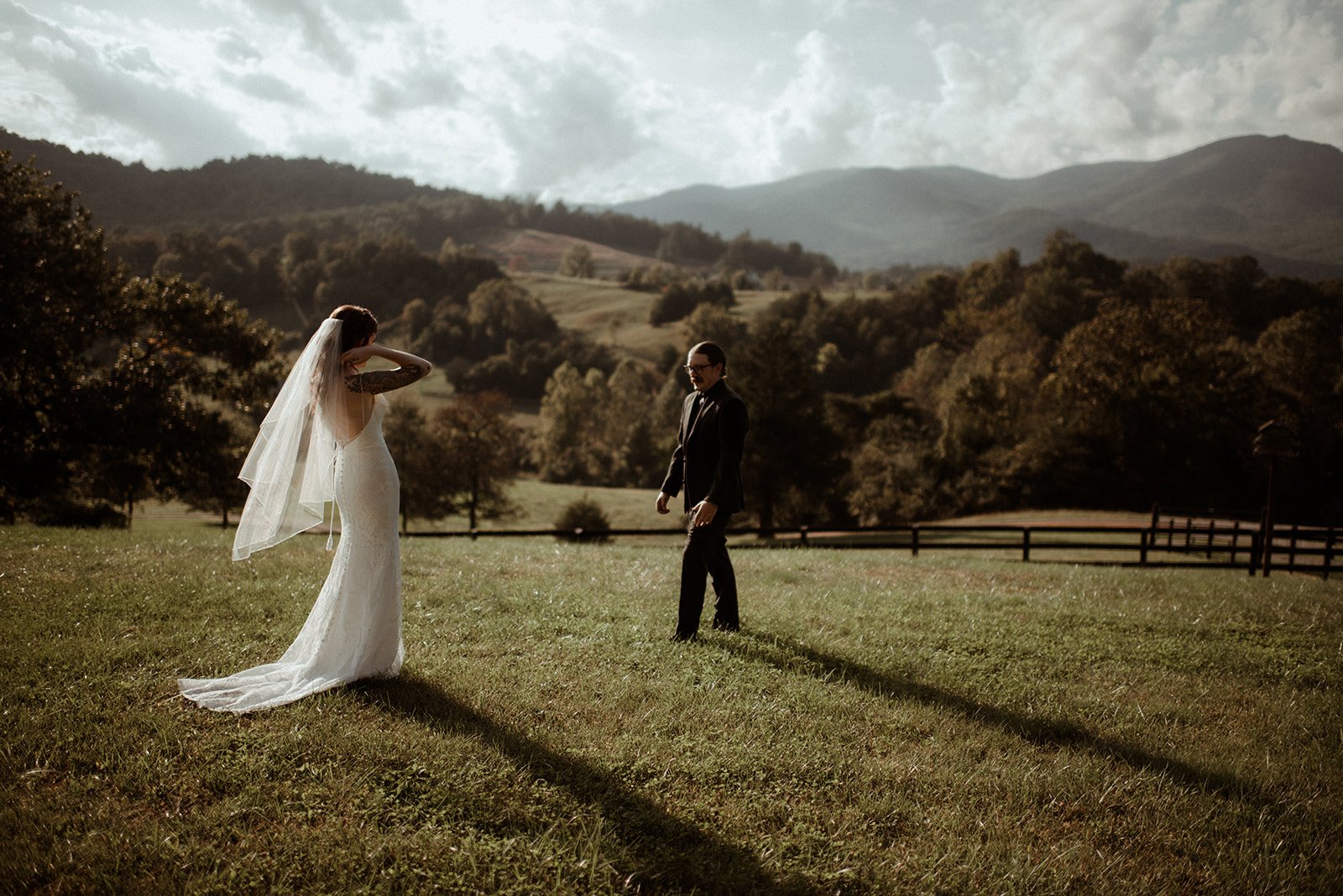 Intimate Airbnb Wedding in Virginia Mountains - Blue Ridge Wedding - White Sails Creative_28.jpg