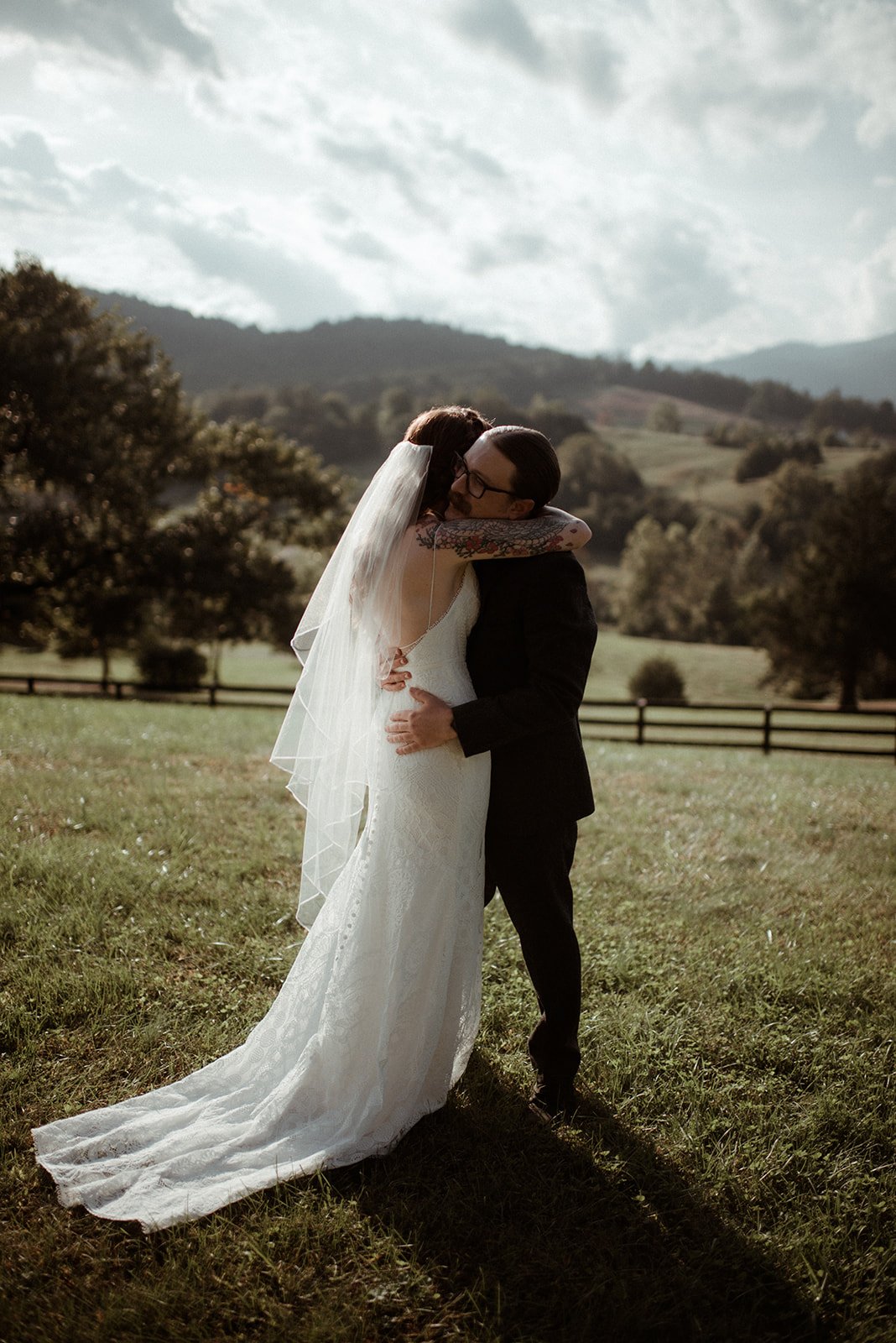 Intimate Airbnb Wedding in Virginia Mountains - Blue Ridge Wedding - White Sails Creative_33.jpg