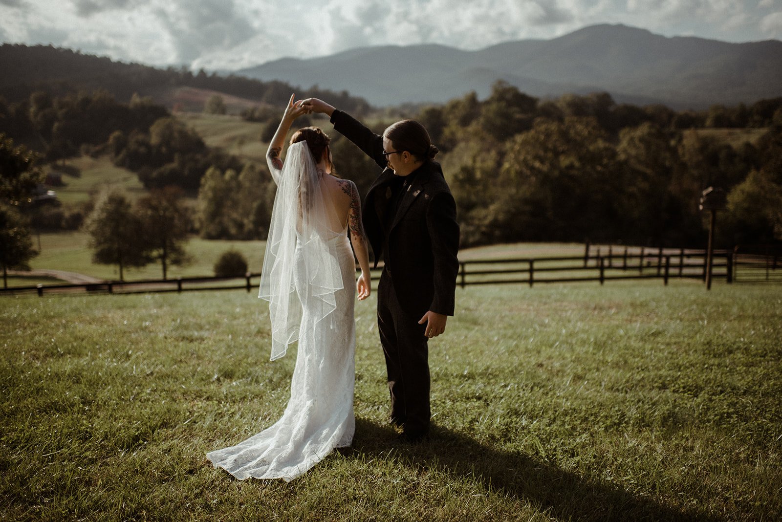 Intimate Airbnb Wedding in Virginia Mountains - Blue Ridge Wedding - White Sails Creative_35.jpg