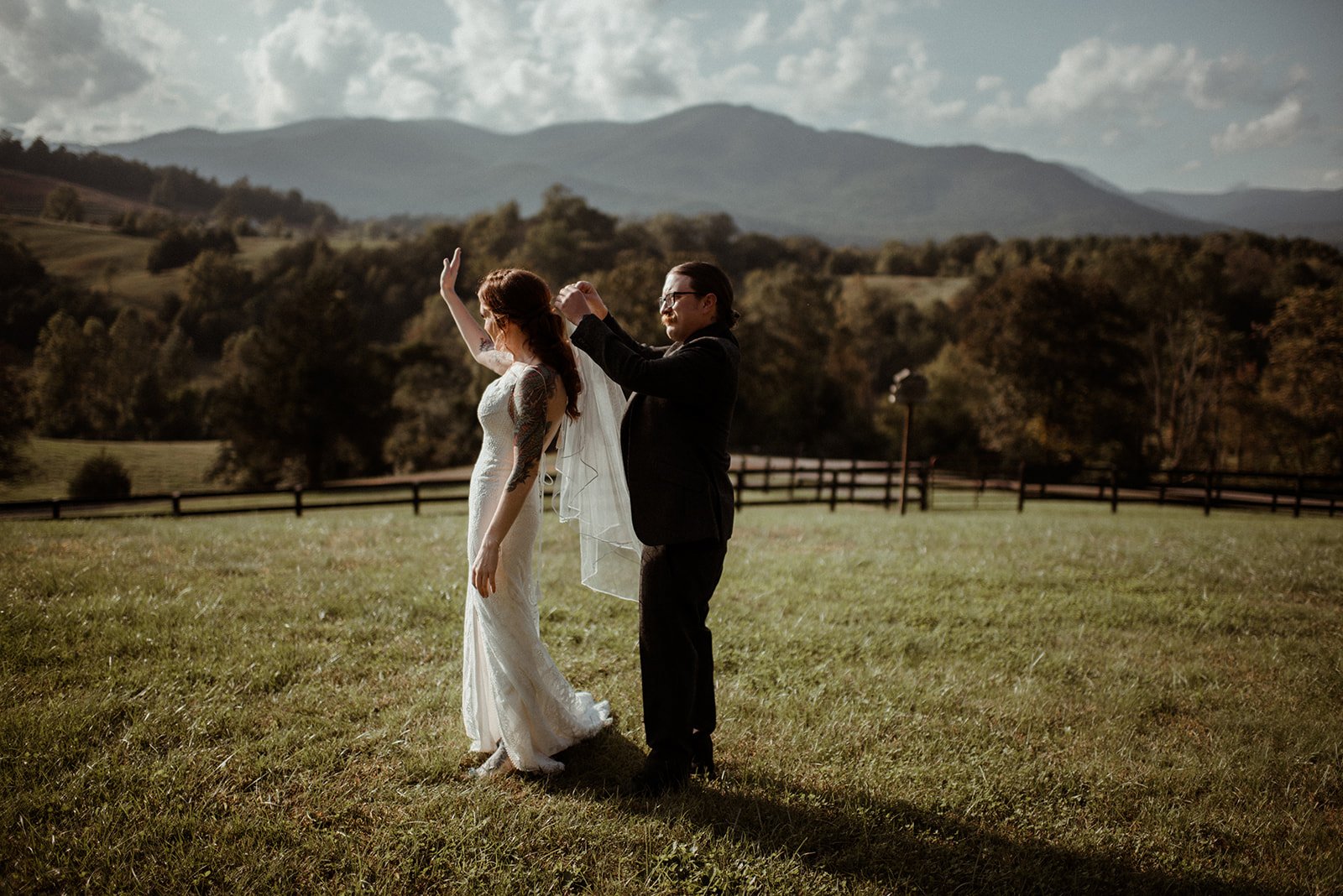 Intimate Airbnb Wedding in Virginia Mountains - Blue Ridge Wedding - White Sails Creative_39.jpg