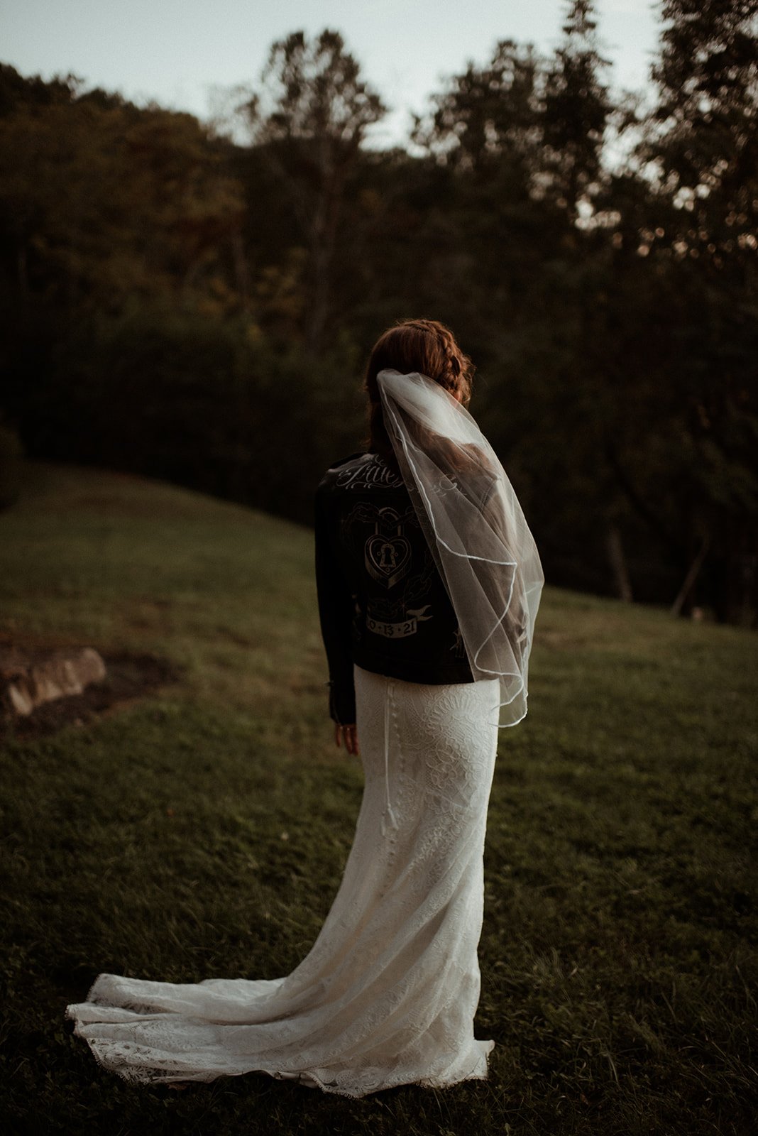 Intimate Airbnb Wedding in Virginia Mountains - Blue Ridge Wedding - White Sails Creative_122.jpg