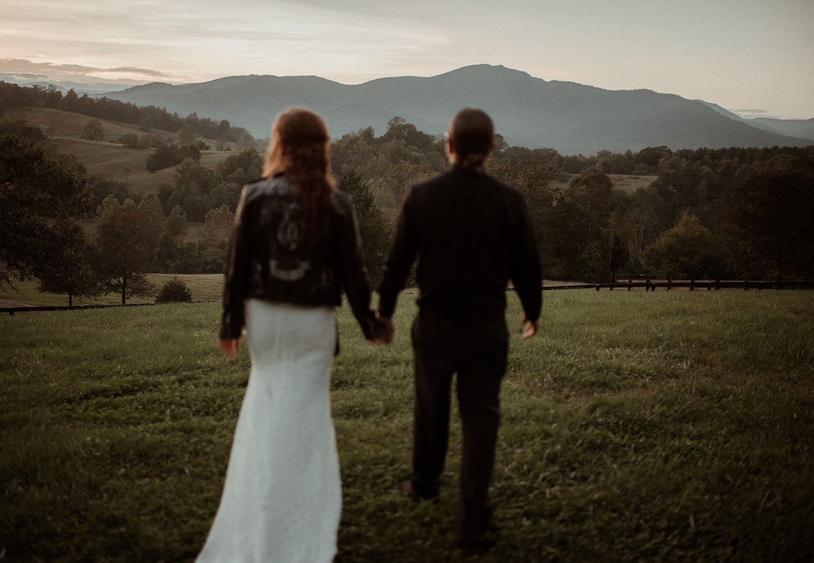 Intimate Airbnb Wedding in Virginia Mountains - Blue Ridge Wedding - White Sails Creative_124.jpg