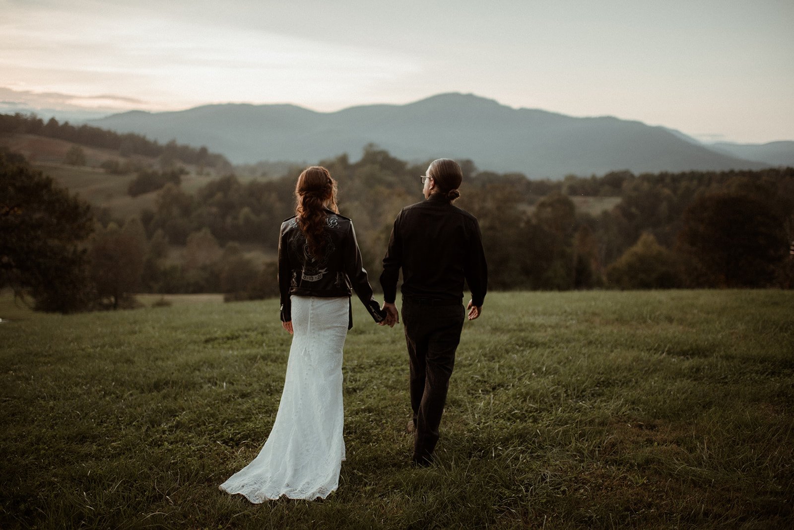 Intimate Airbnb Wedding in Virginia Mountains - Blue Ridge Wedding - White Sails Creative_123.jpg