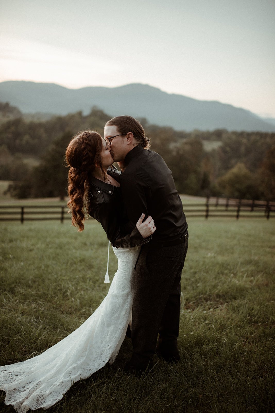 Intimate Airbnb Wedding in Virginia Mountains - Blue Ridge Wedding - White Sails Creative_126.jpg